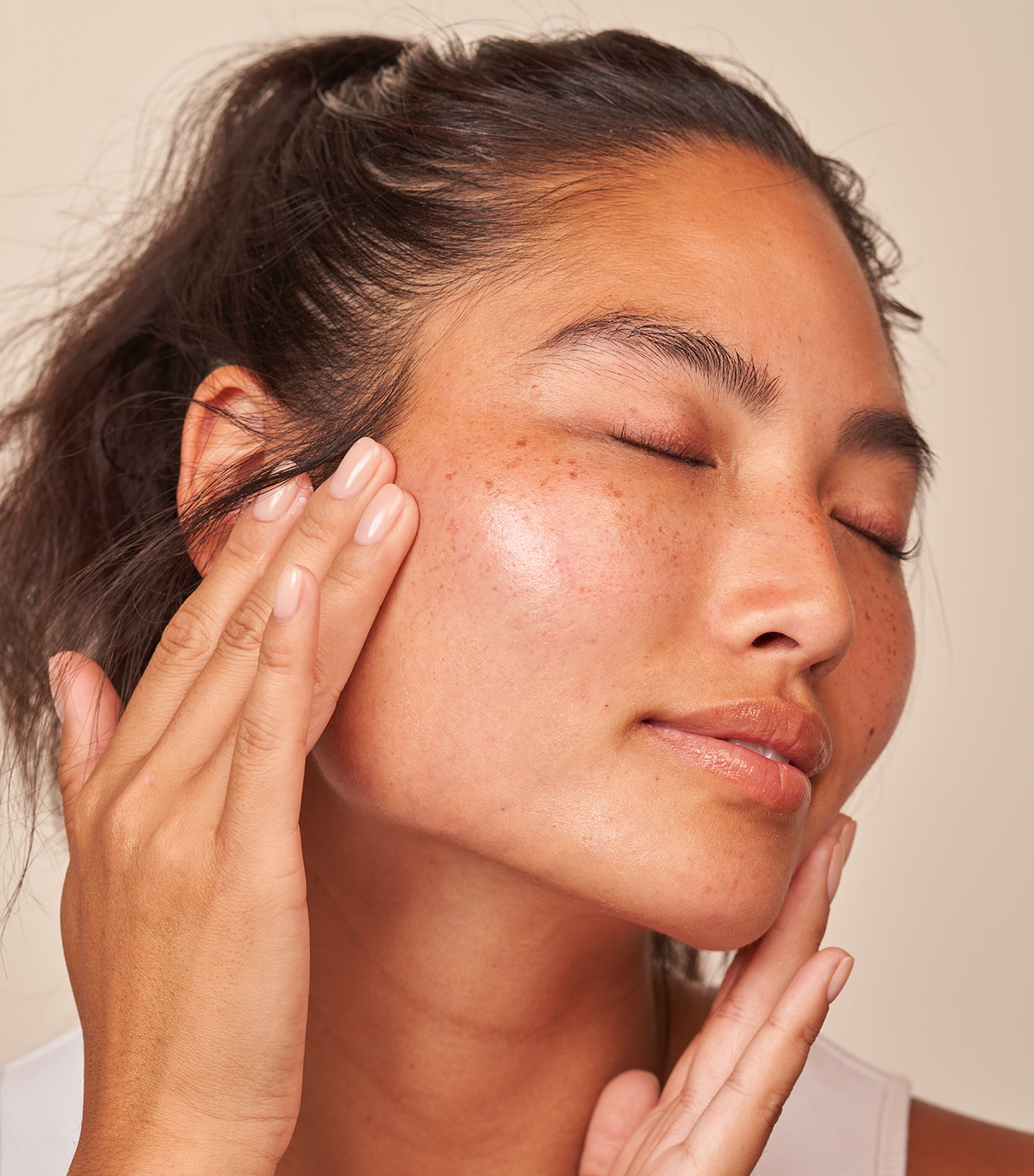 Vitamin C + Lactic 15% Vitamin C Firm & Bright Serum (30ml) NO COLOUR Image 3