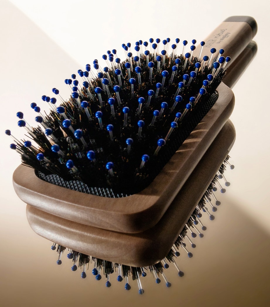 The Pocket Brush Radiance and Softness NO COLOUR Image 3