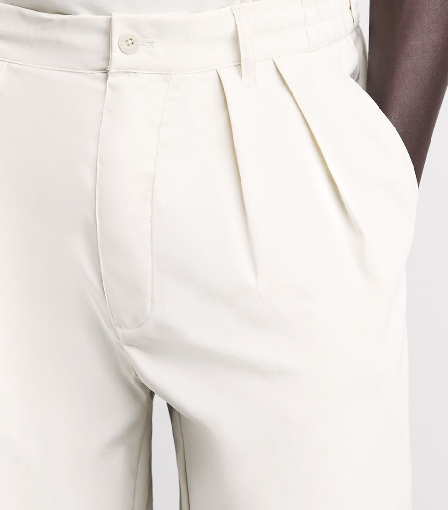 Manors Mens Water-Repellent Greenskeeper Shorts Pebble Image 3