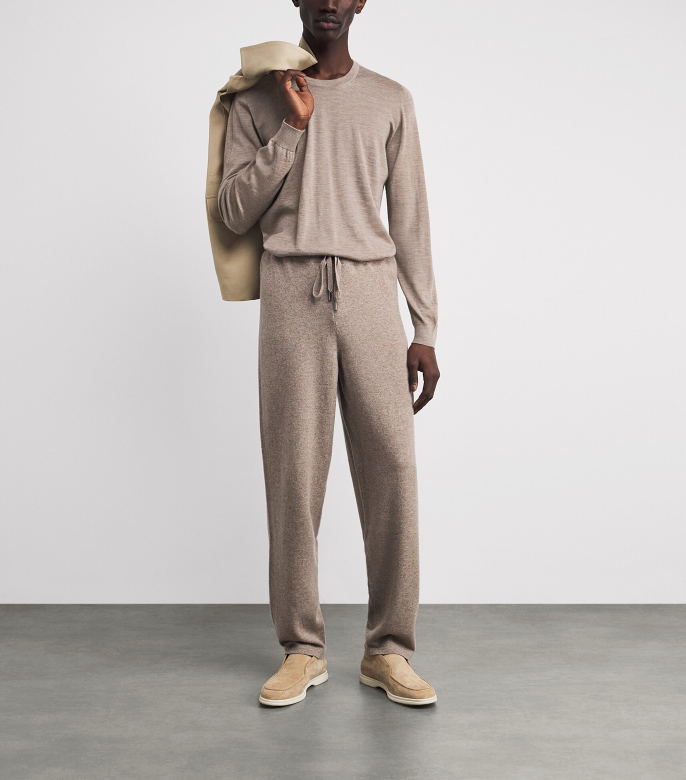 Cashmere Fin Sweater HB0273 PEBBLE Image 2