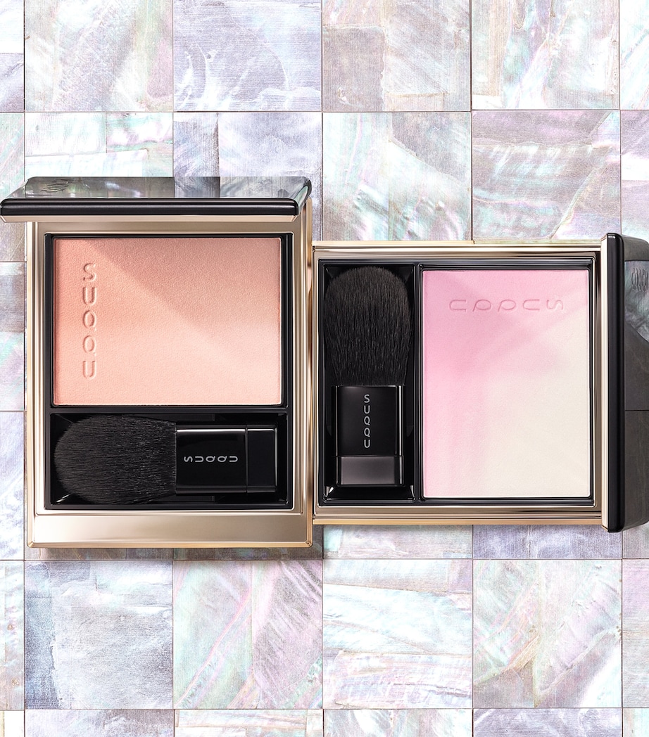 Suqqu Blurring Color Blush Yawahibiki Image 4