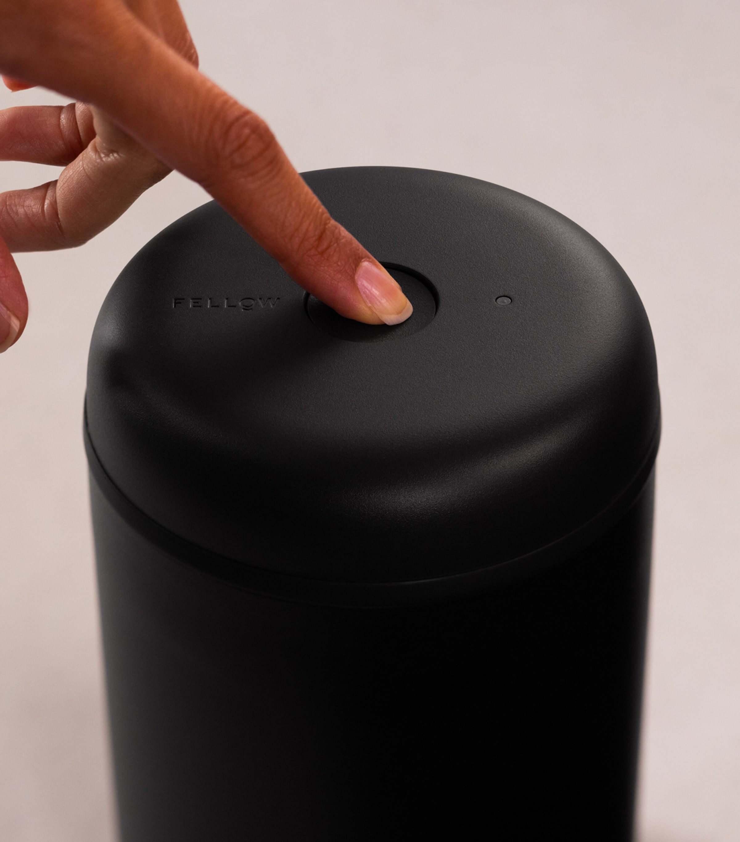 Atmos Vacuum Storage Canister (1.2L) BLACK Image 3