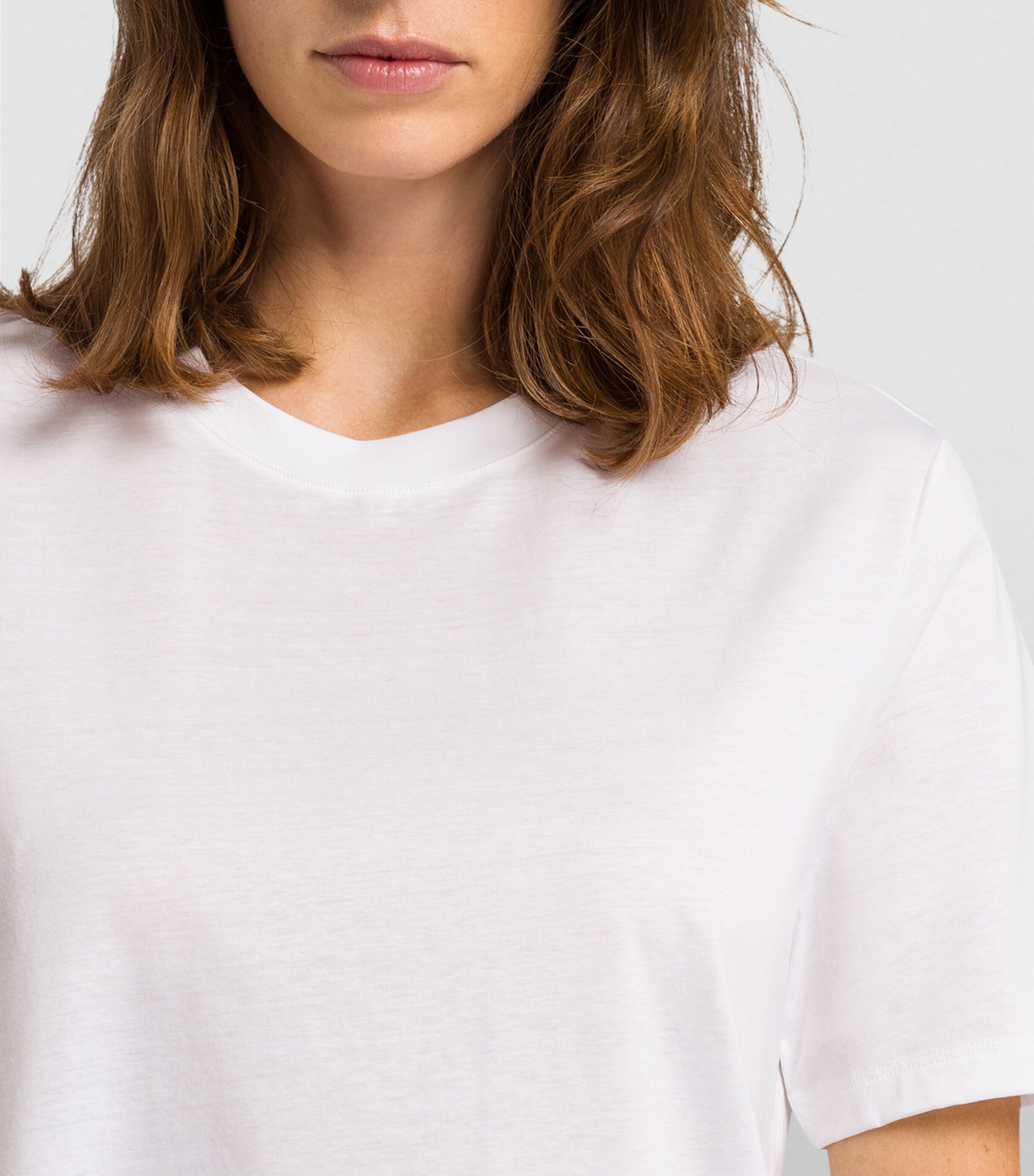 Hanro Natural Living Short-Sleeved T-Shirt | Women Clothing | Loungewear | Lounge Bottoms | Designers | Hanro | Nightwear Hanro Natural Living Short-Sleeved T-Shirt | Women Clothing | Loungewear | Lounge Bottoms | Designers | Hanro | Nightwear