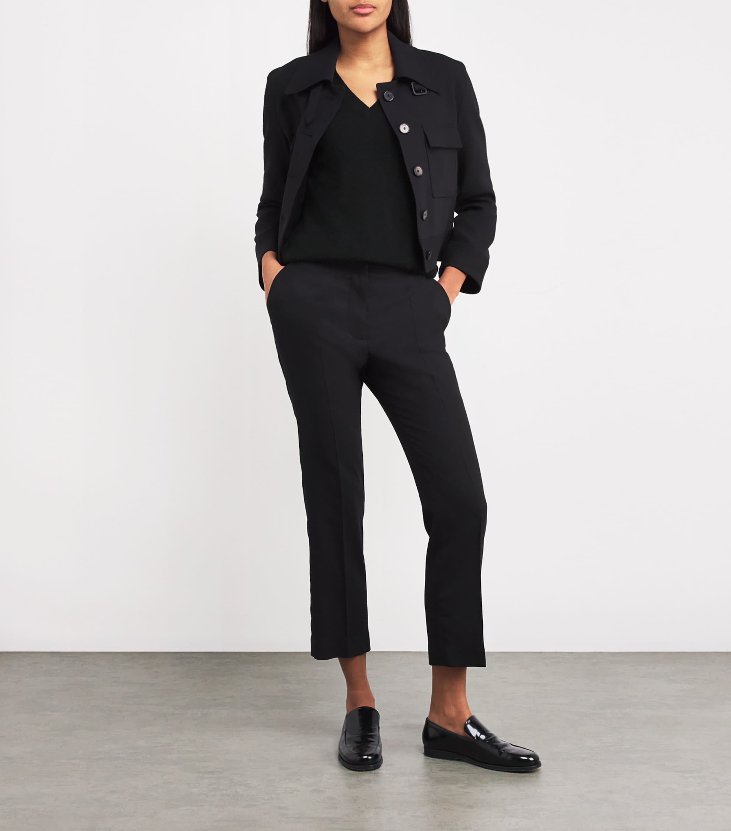 Cashmere V-Neck Sweater BLACK Image 2