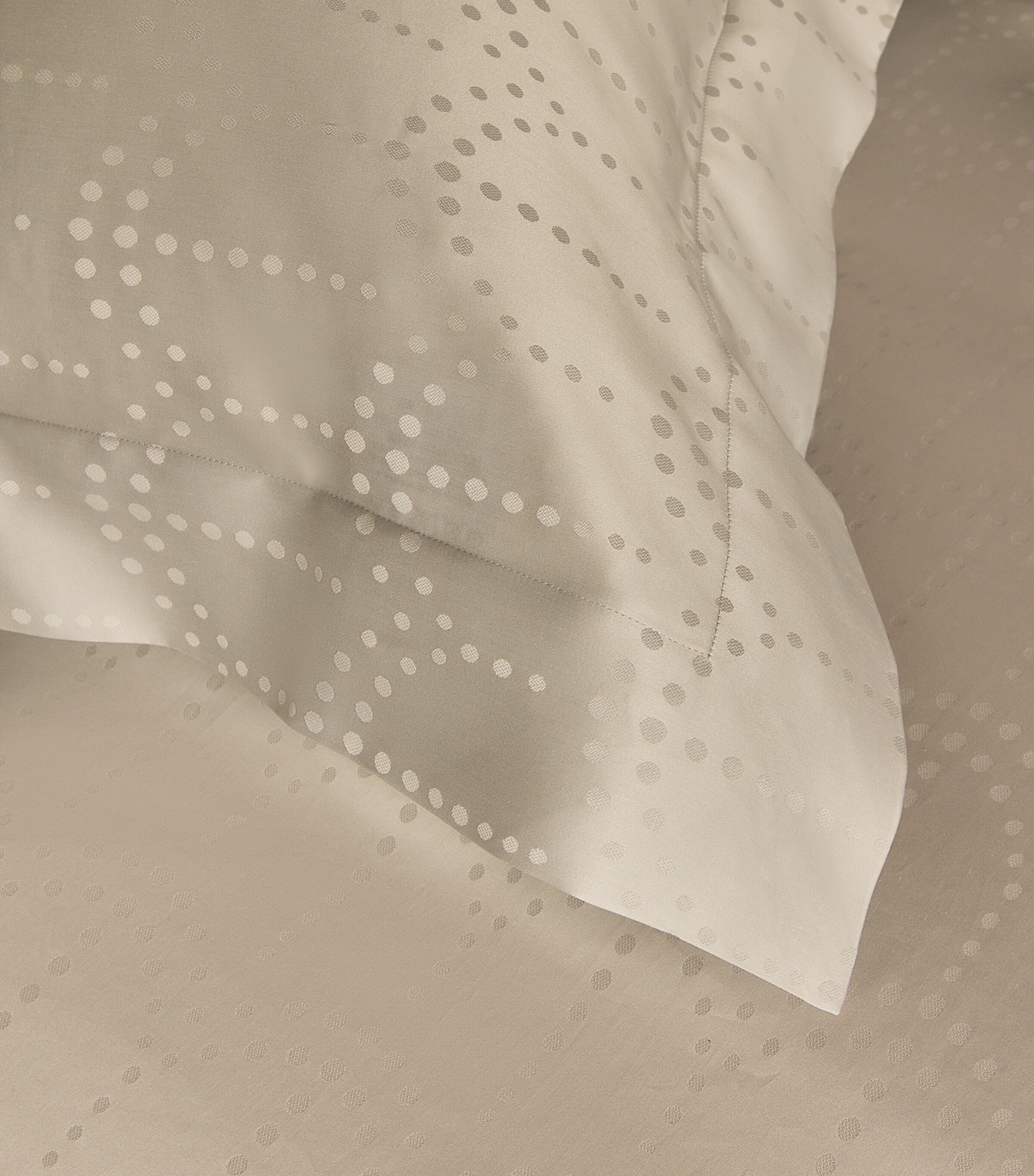 Celso De Lemos Egyptian Cotton Evora Perle Square Pillowcase (65cm x 65cm) Perle Image 3