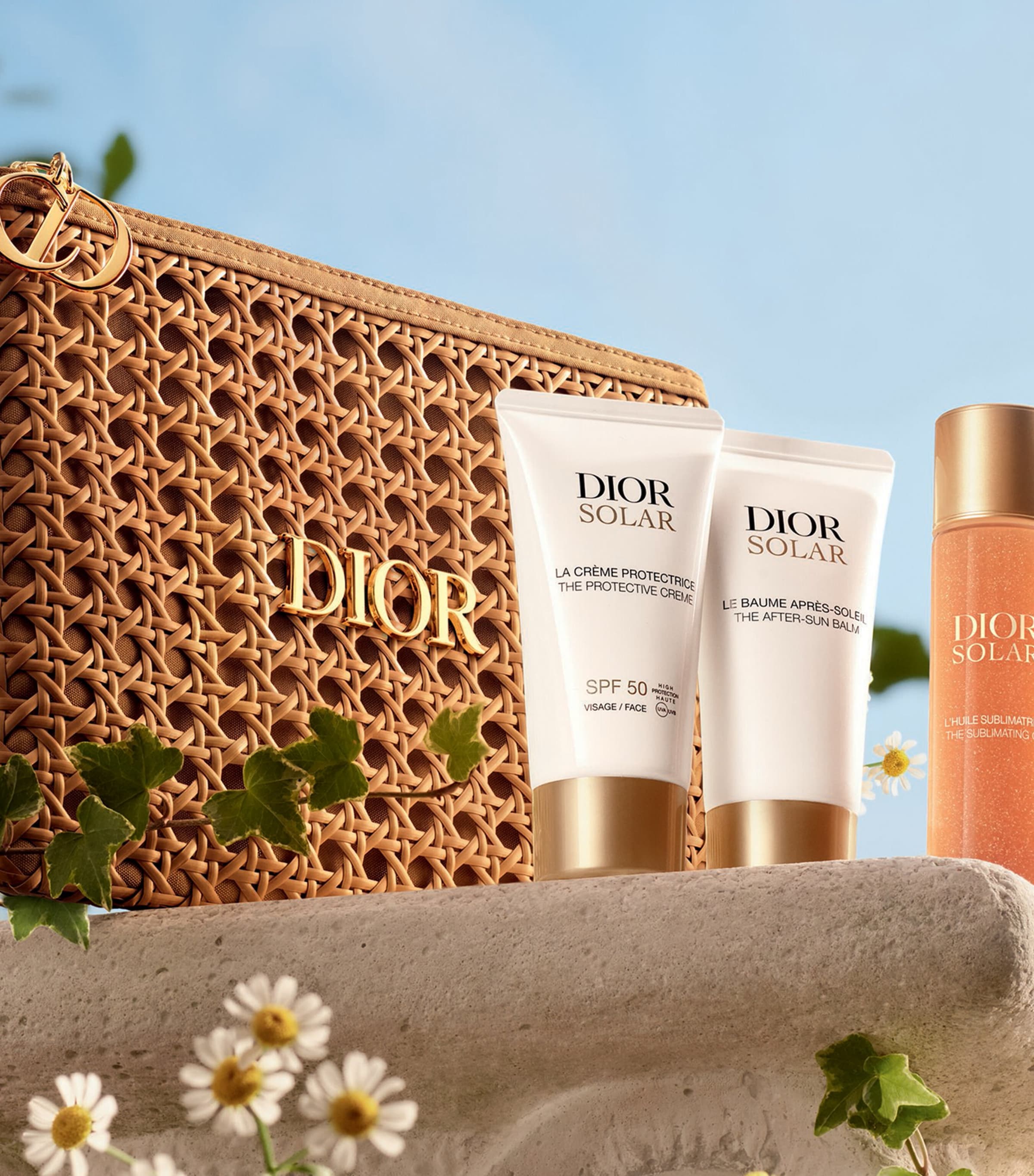 DIOR Solar Escape Essentials Skincare and Sun Protection Gift Set Image 2