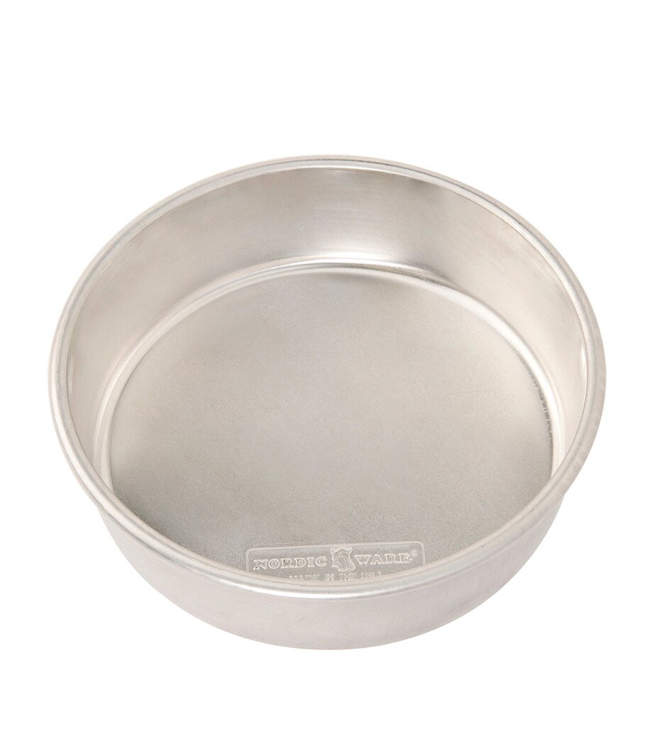 Nordic Ware Aluminium Naturals Round Cake Tin (22cm) Silver Image 1