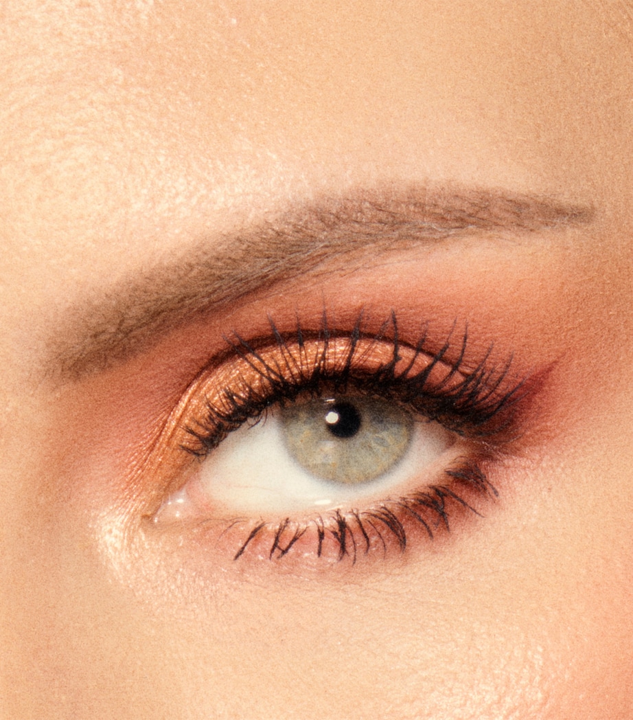 Vieve Soul Shadows Eyeshadow Palette Lure Image 2