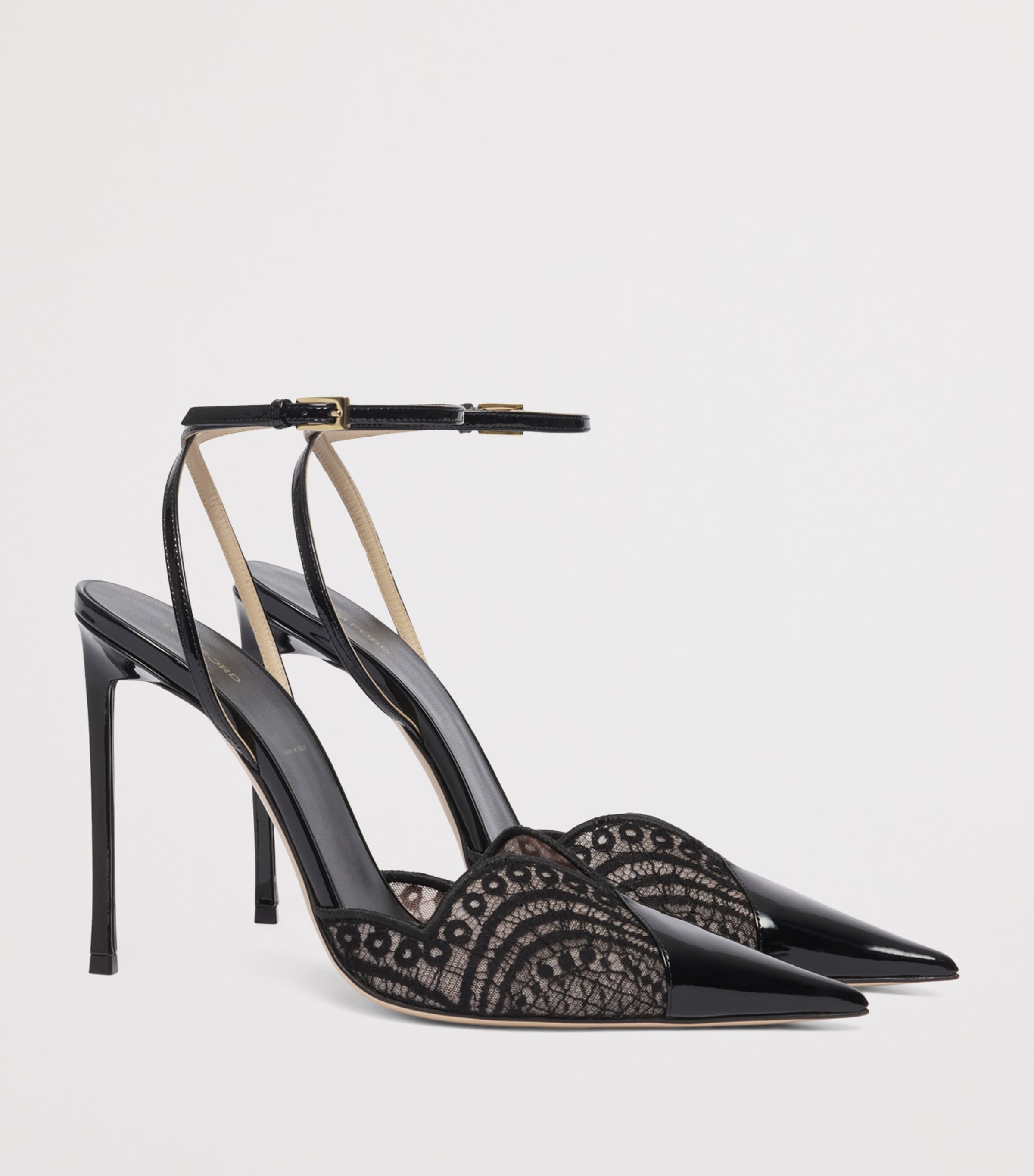 TOM FORD Lace-Detail Pumps 105 Naa Image 3