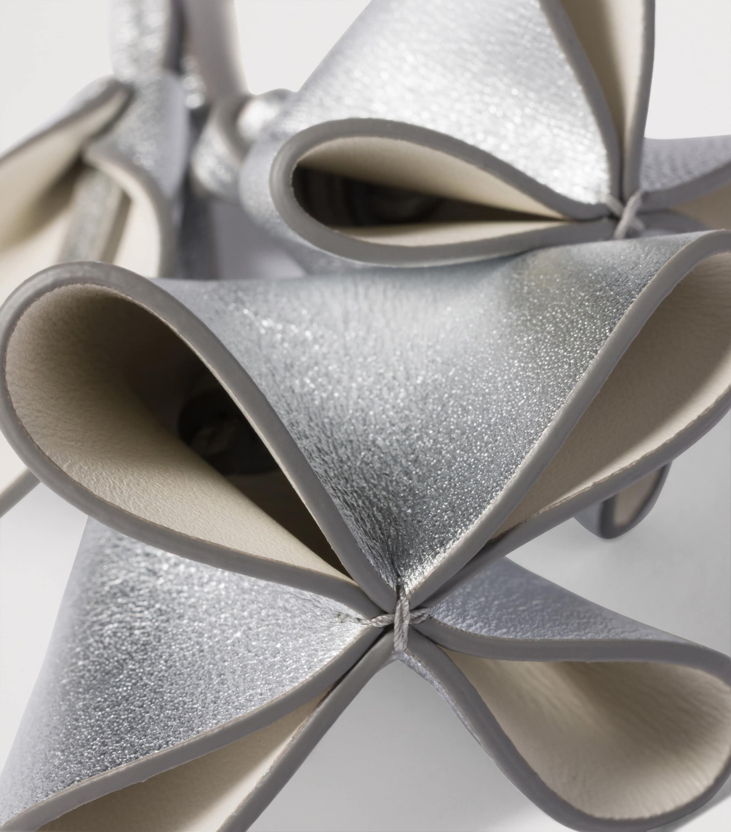 Metallic Leather Keyring F0A0N Image 2