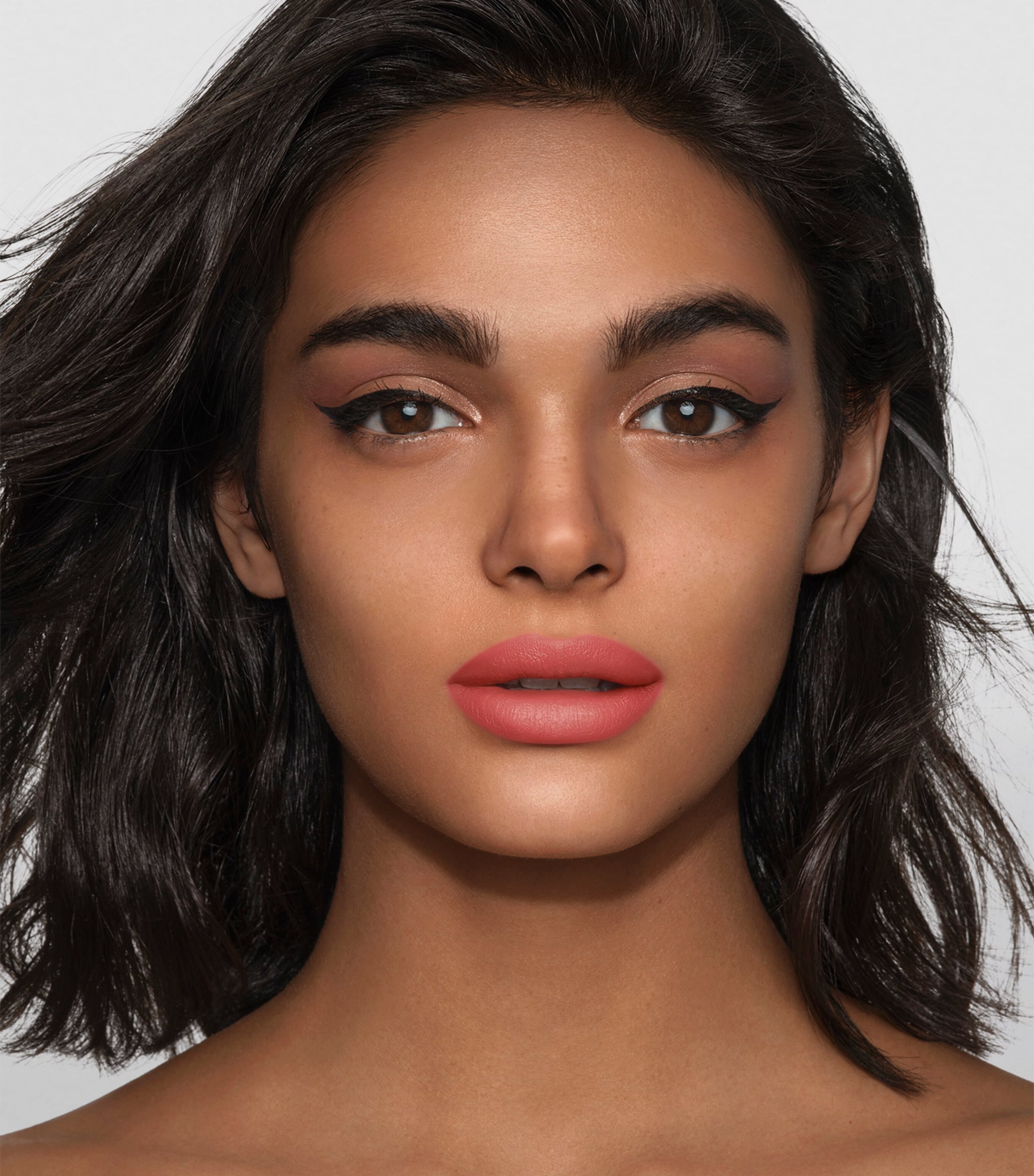 Nude Couture Blur Matte Lipstick Refill NUDE 742 Image 7