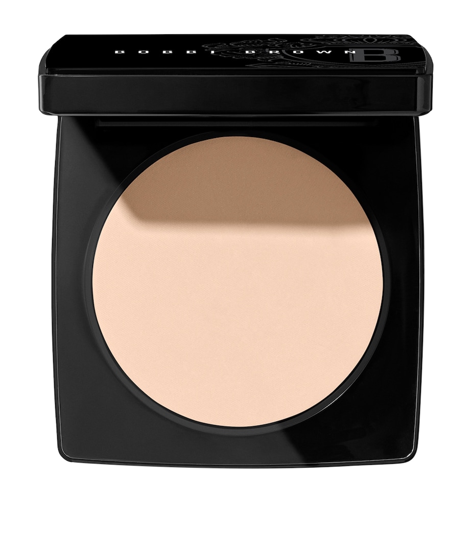 Sheer Finish Pressed Powder SOFT PORCELAIN Image 1