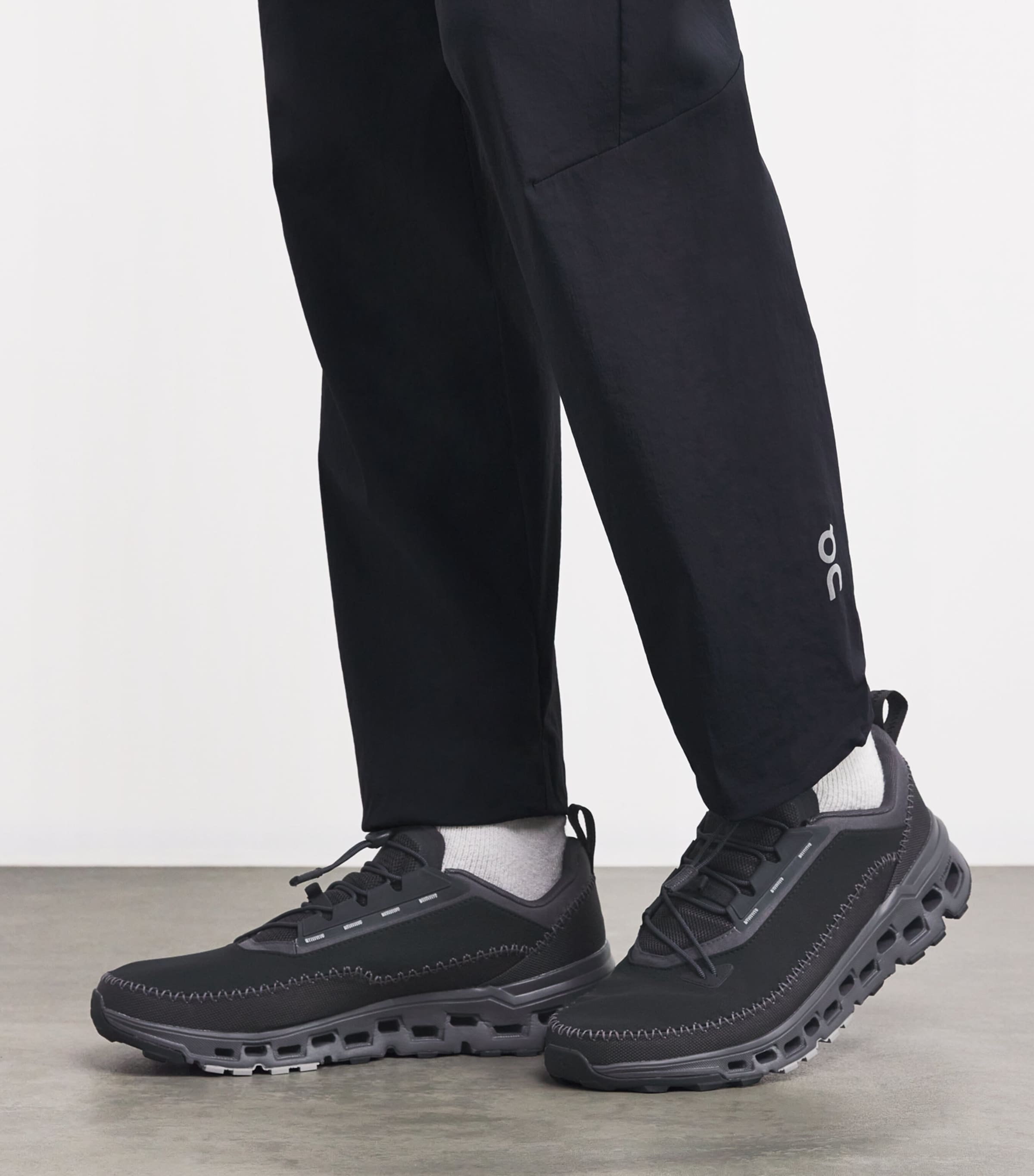 Clouadaway 2 Trainers BLACK|ECLIPSE Image 2