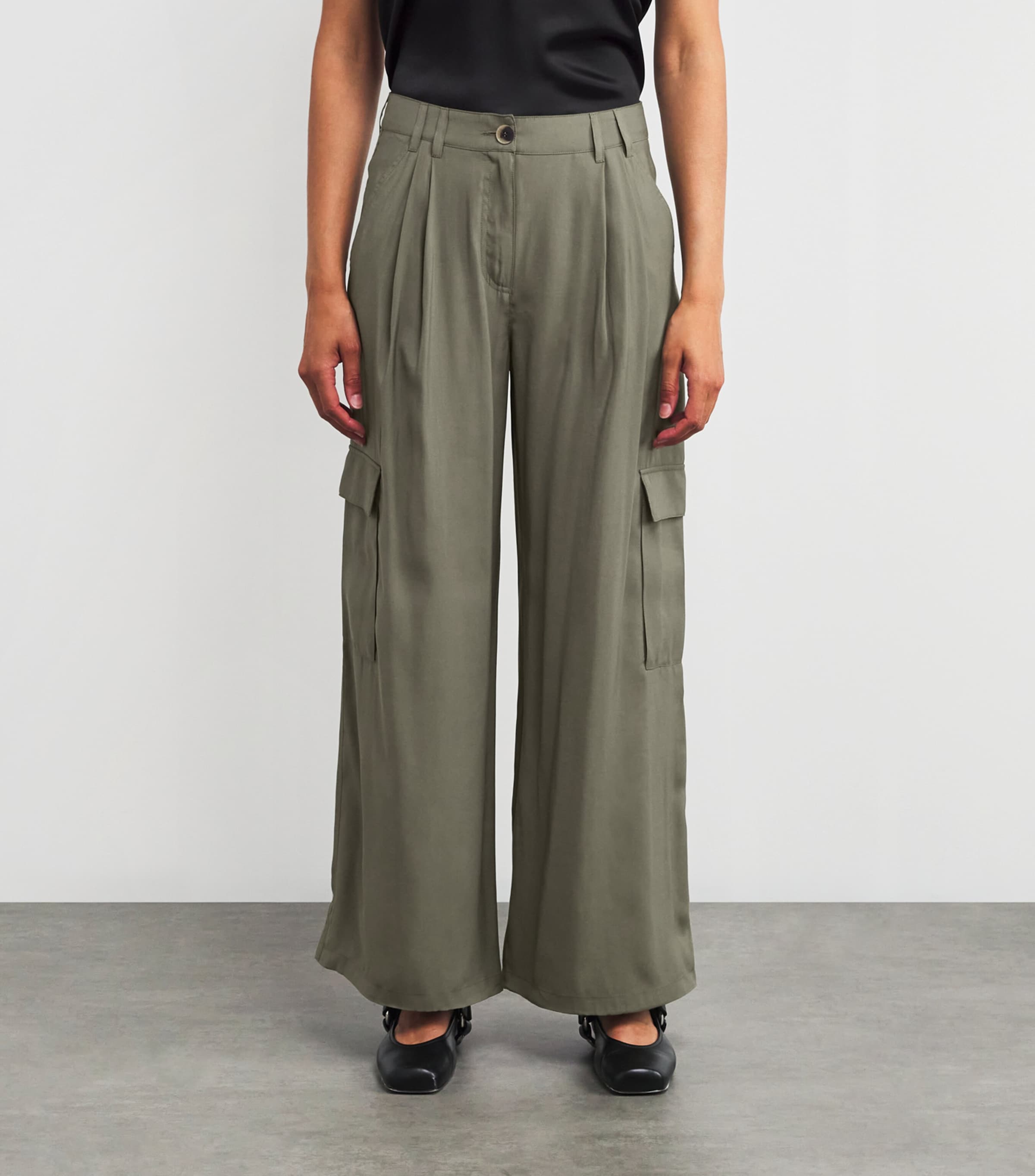 Pleated Wide-Leg Cargo Trousers KAKI Image 3