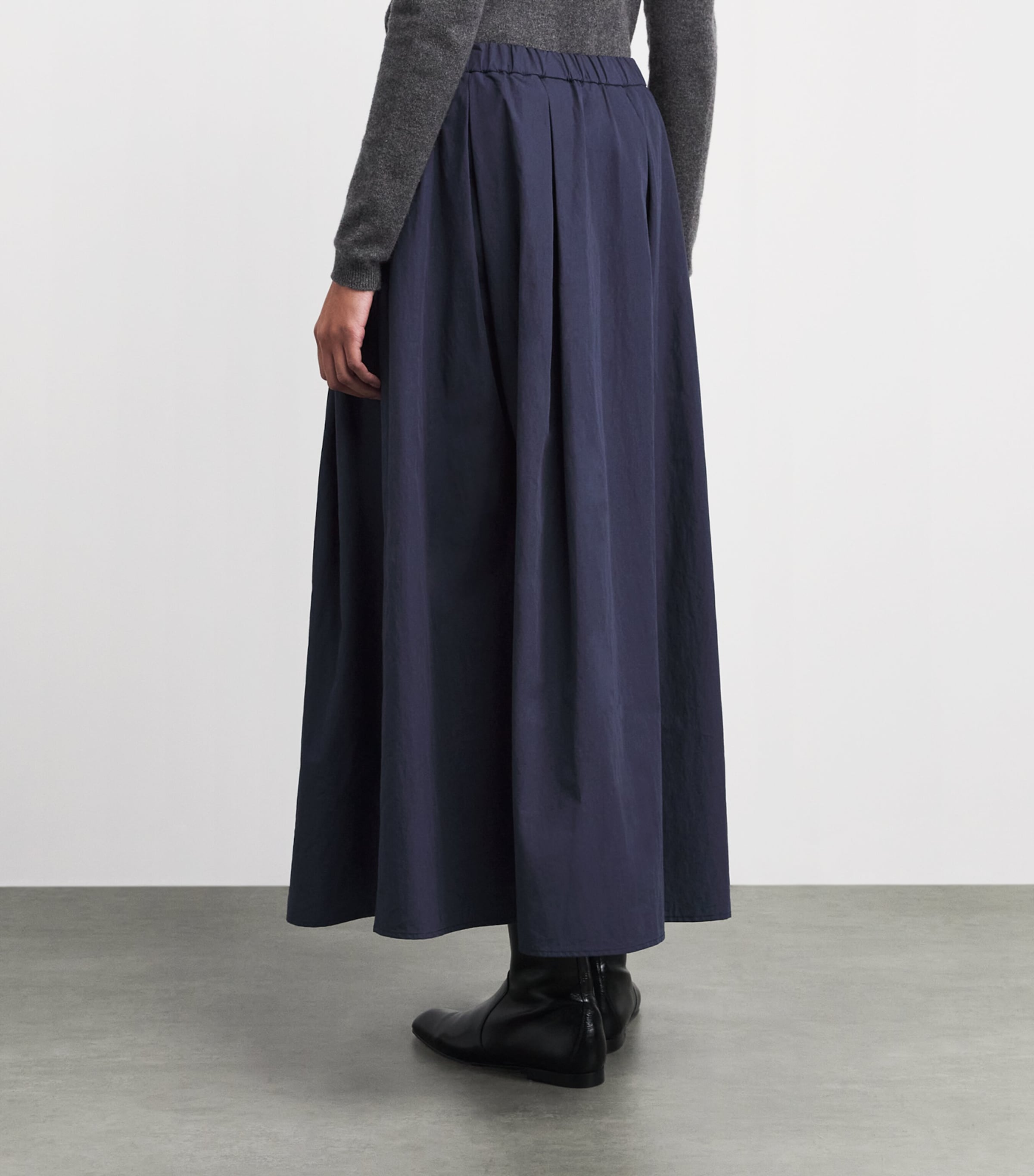 Stylein Womens Cotton-Blend Sorina Midi Skirt Midnight Image 5