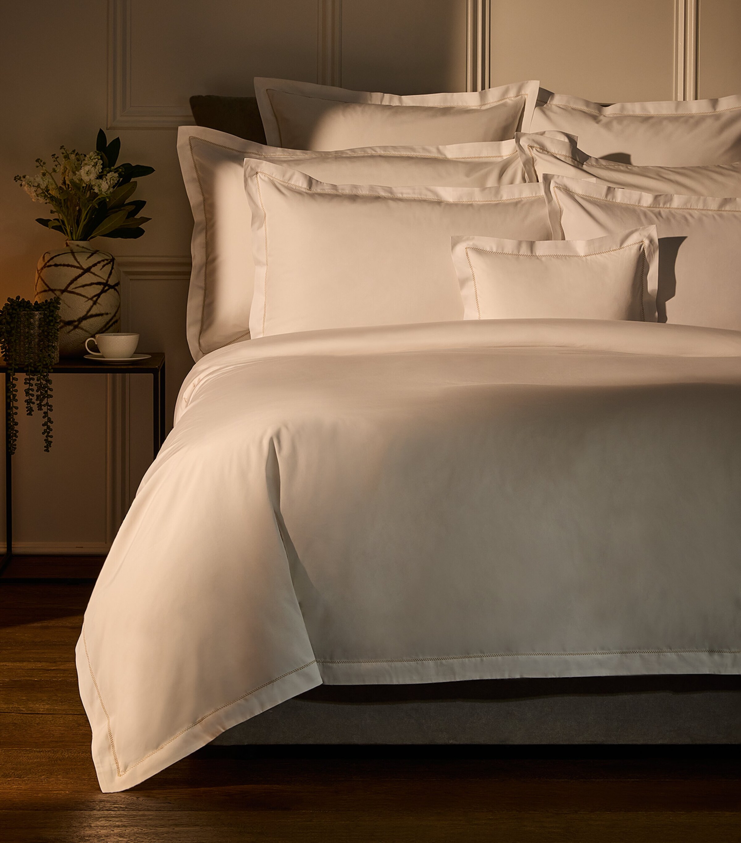 Celso De Lemos Ivy Super King Flat Sheet (270cm x 300cm) Gold Image 7
