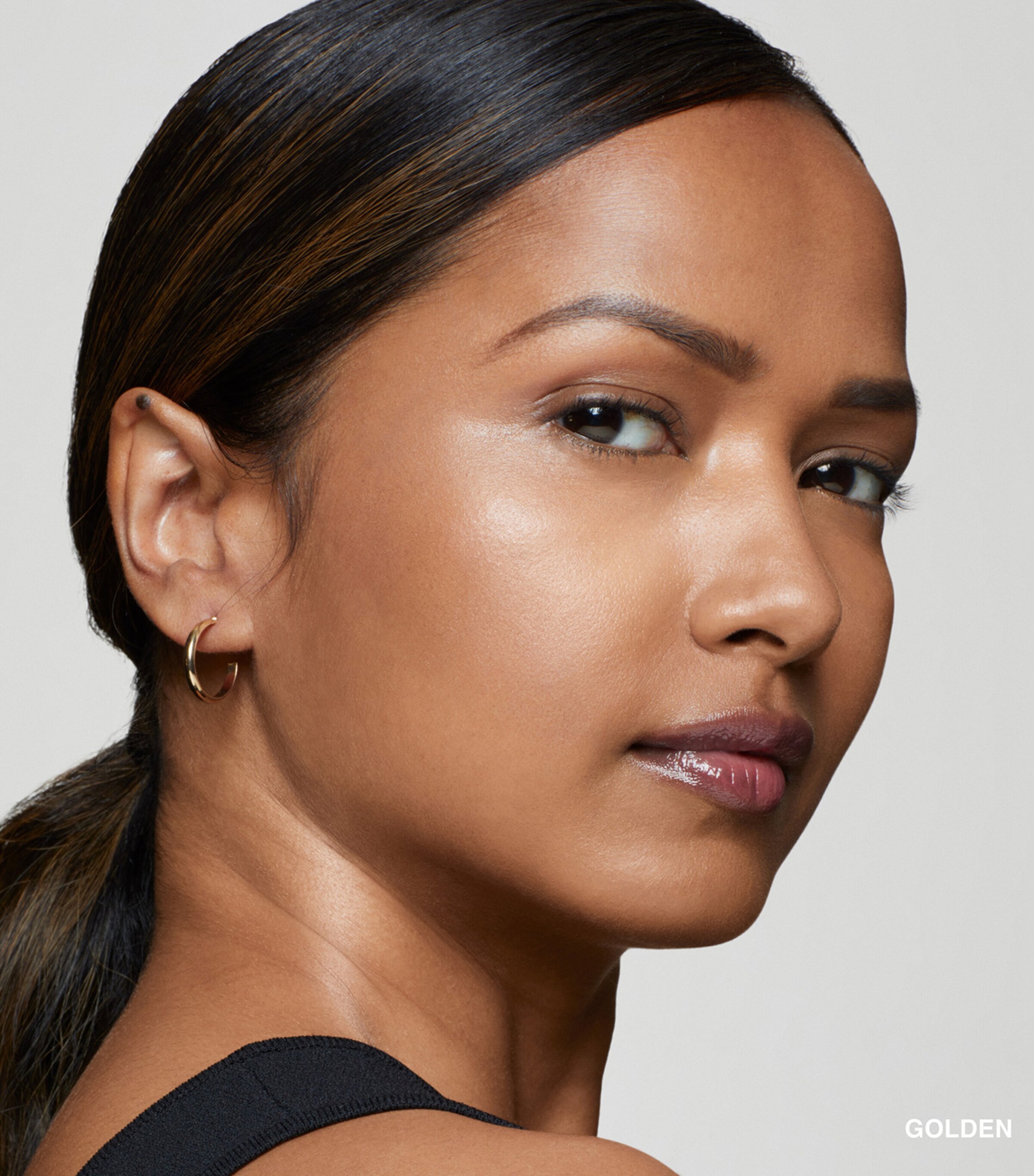 Intensive Serum Foundation SPF 40 GOLDEN Image 4