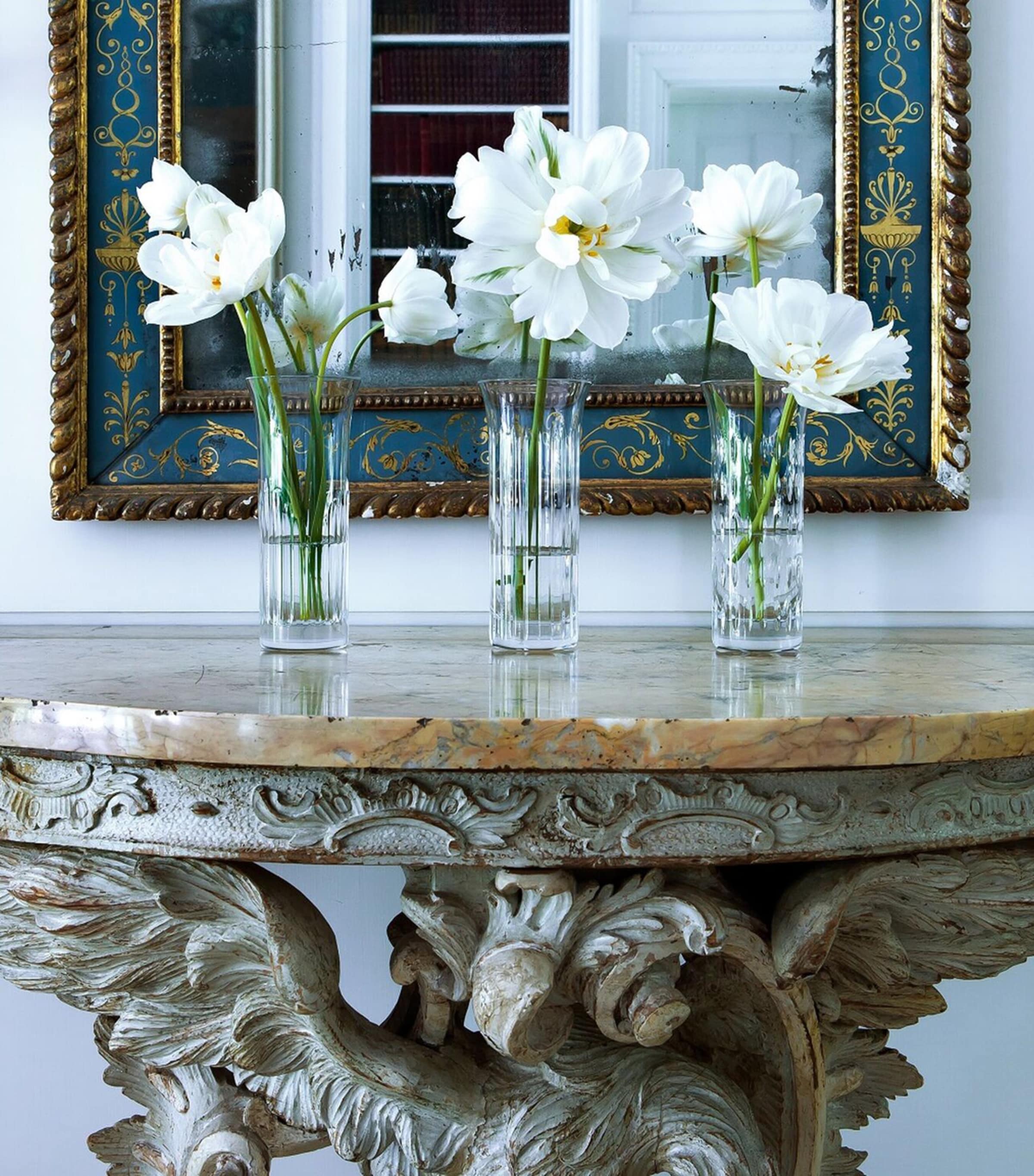 Baccarat Flora Vase (18cm) | Harrods US