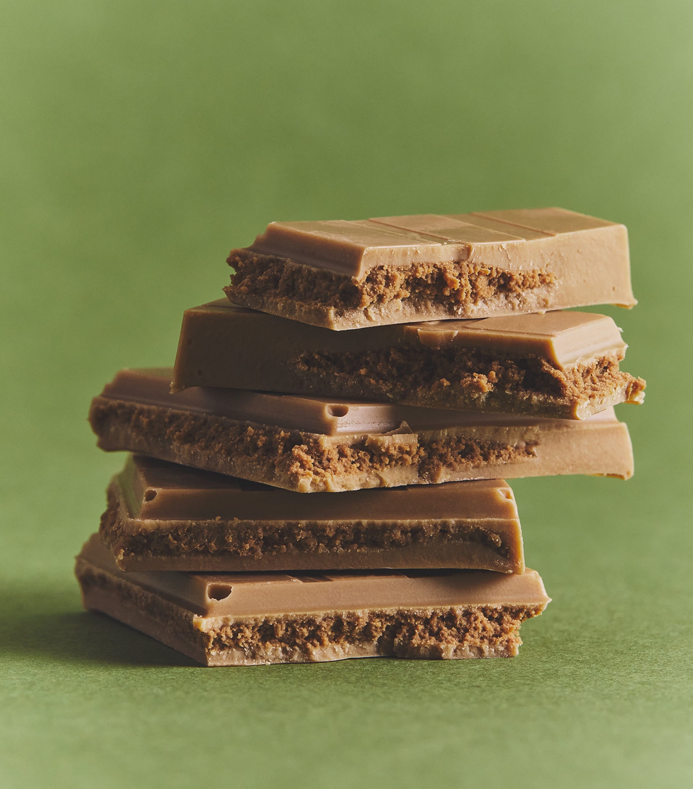 Biscuit-Filled Blonde Chocolate Bar (115g) NO COLOUR Image 3