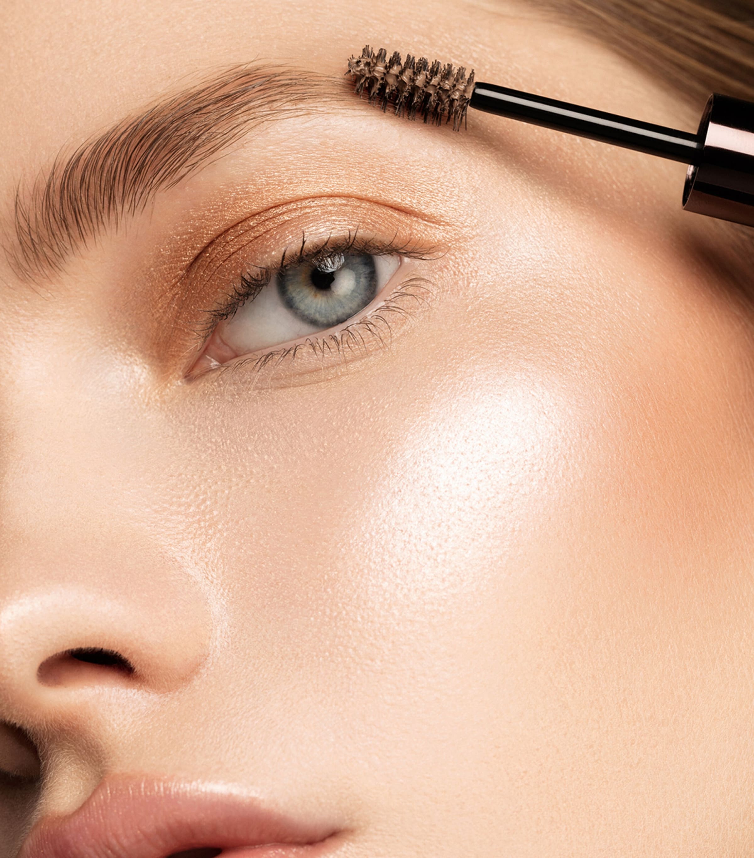 Arch Brow Volumising Fibre Gel DARK BRUNETTE Image 4