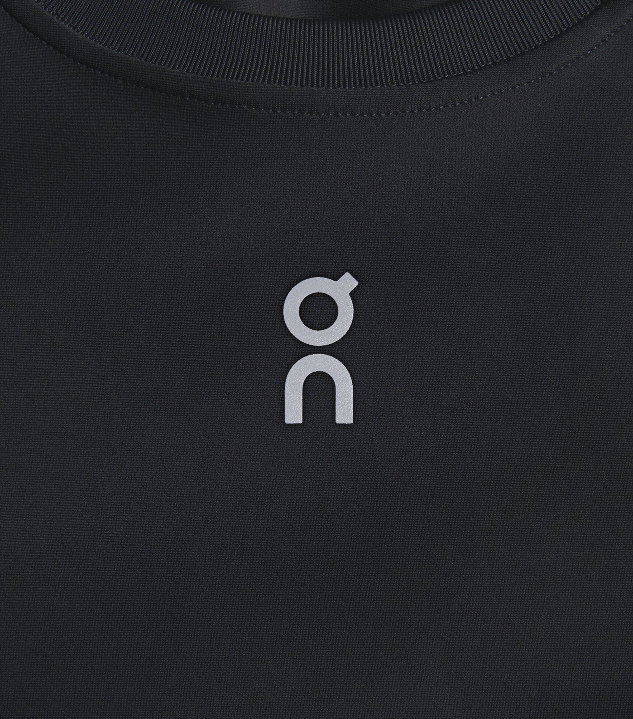 On Womens Train Cropped Long-Sleeve Top Black Image 6