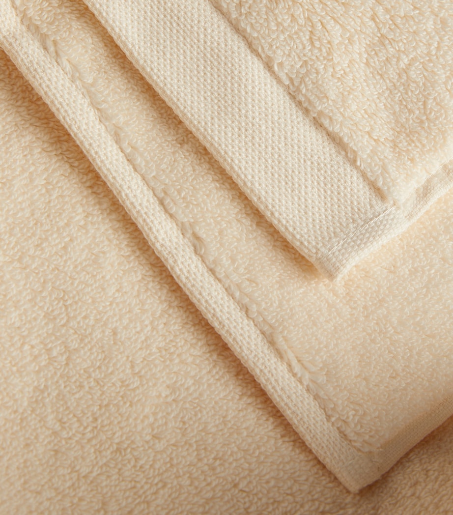 Olympia Bath Sheet (100cm x 180cm) IVORY Image 3