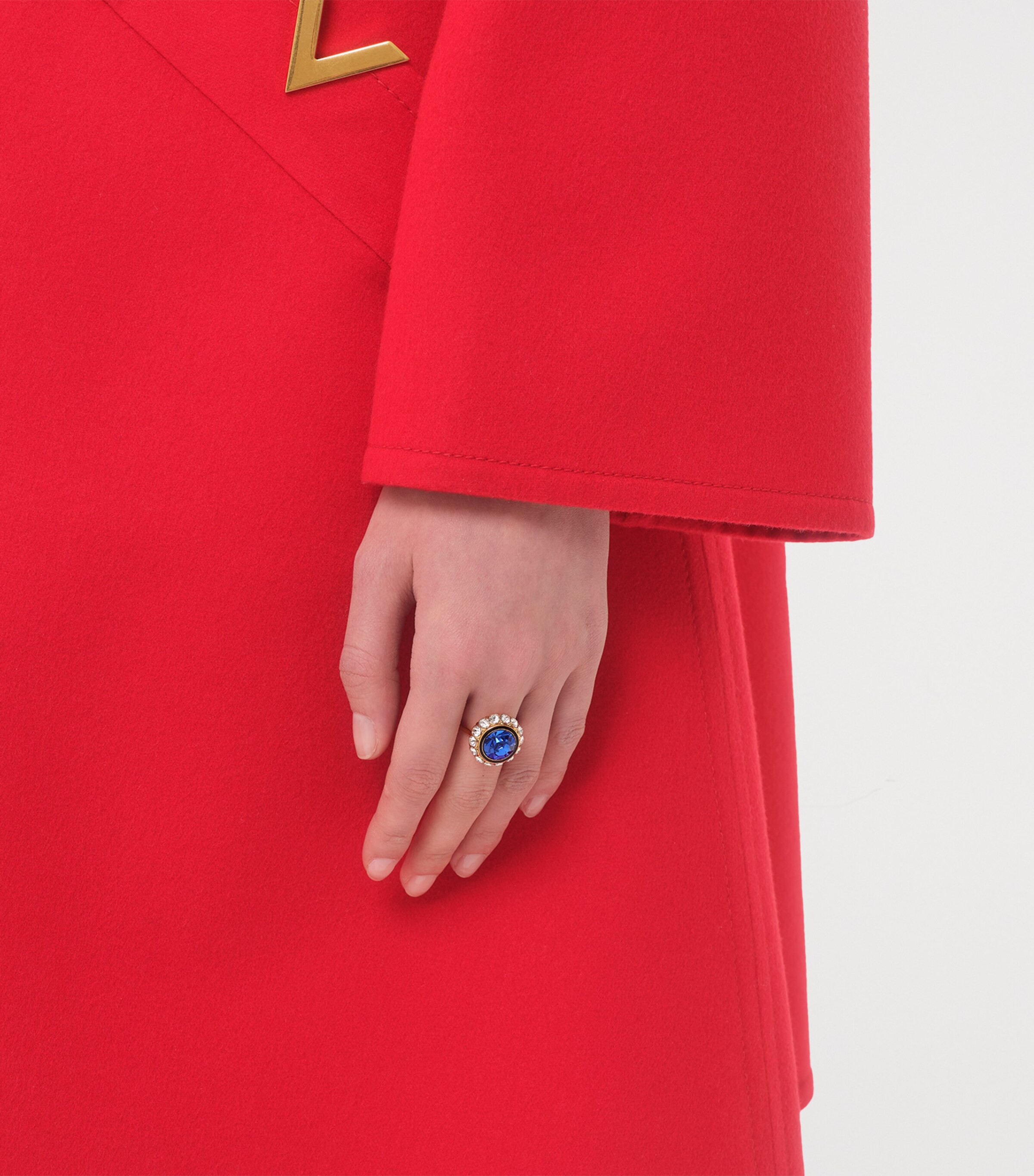 VLogo Signature Crystal Ring CEQ Image 2