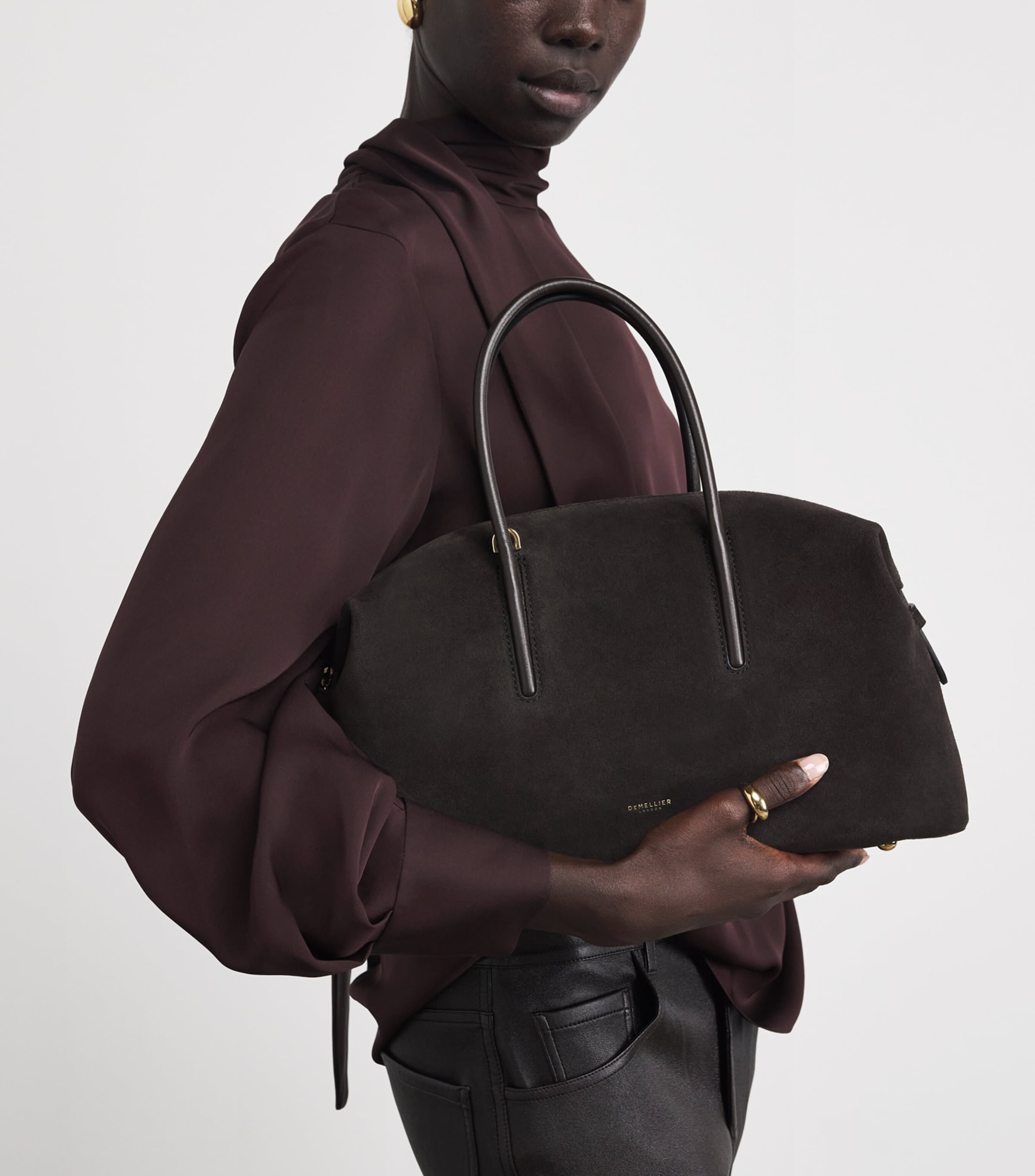 Medium Suede Stockholm Shoulder Bag DRK CHOC/DRK CHC F02 Image 2