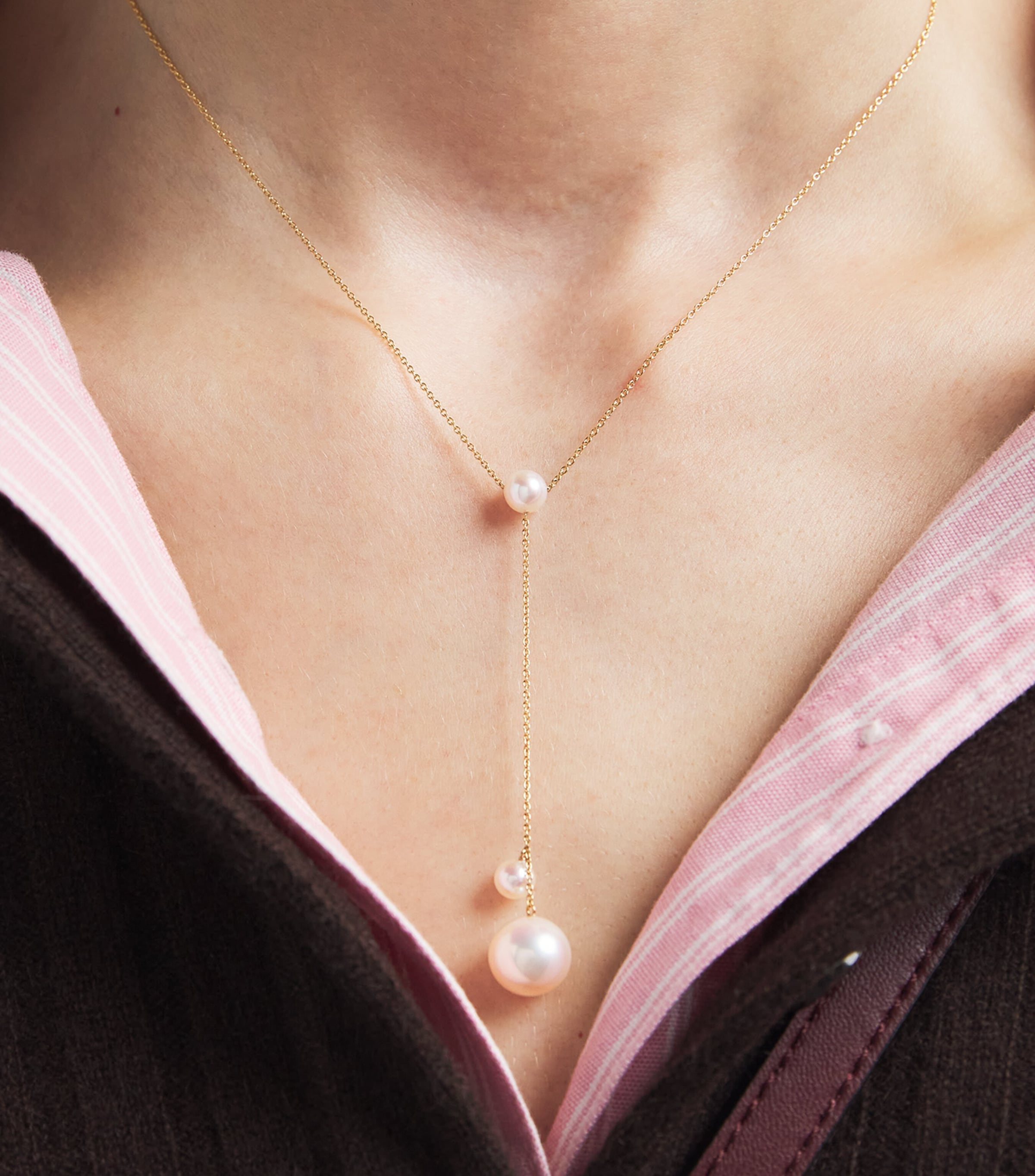 Yellow Gold and Pearl Trois Moon Necklace YELLOW GOLD Image 2