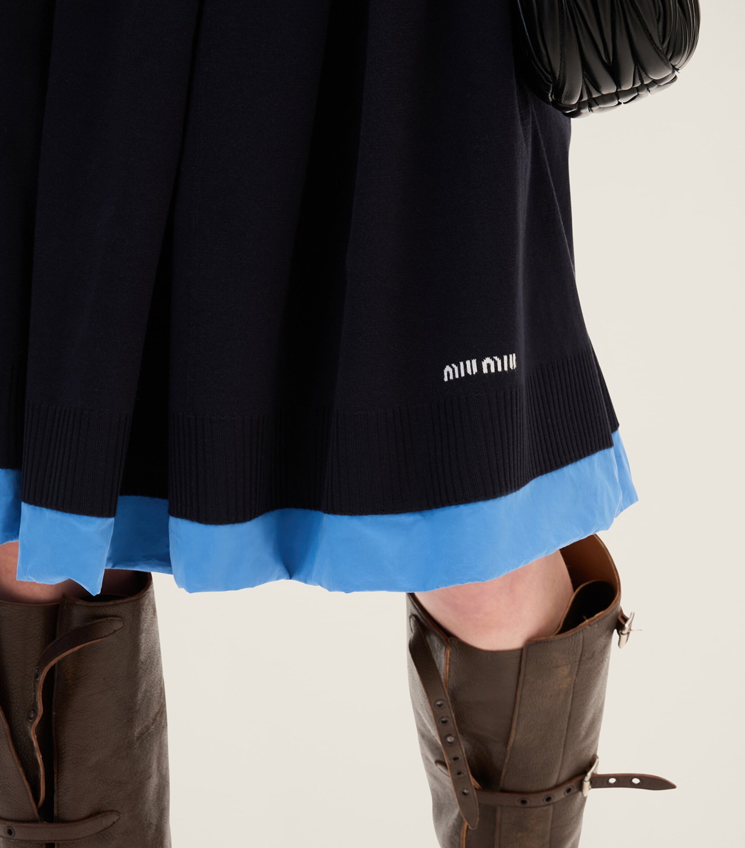 VIP【送料関税込】MIUMIU COTTON MINI SWEAT SKIRT White Woven High Waisted Belt Loop Mini Skirt | Bottoms
