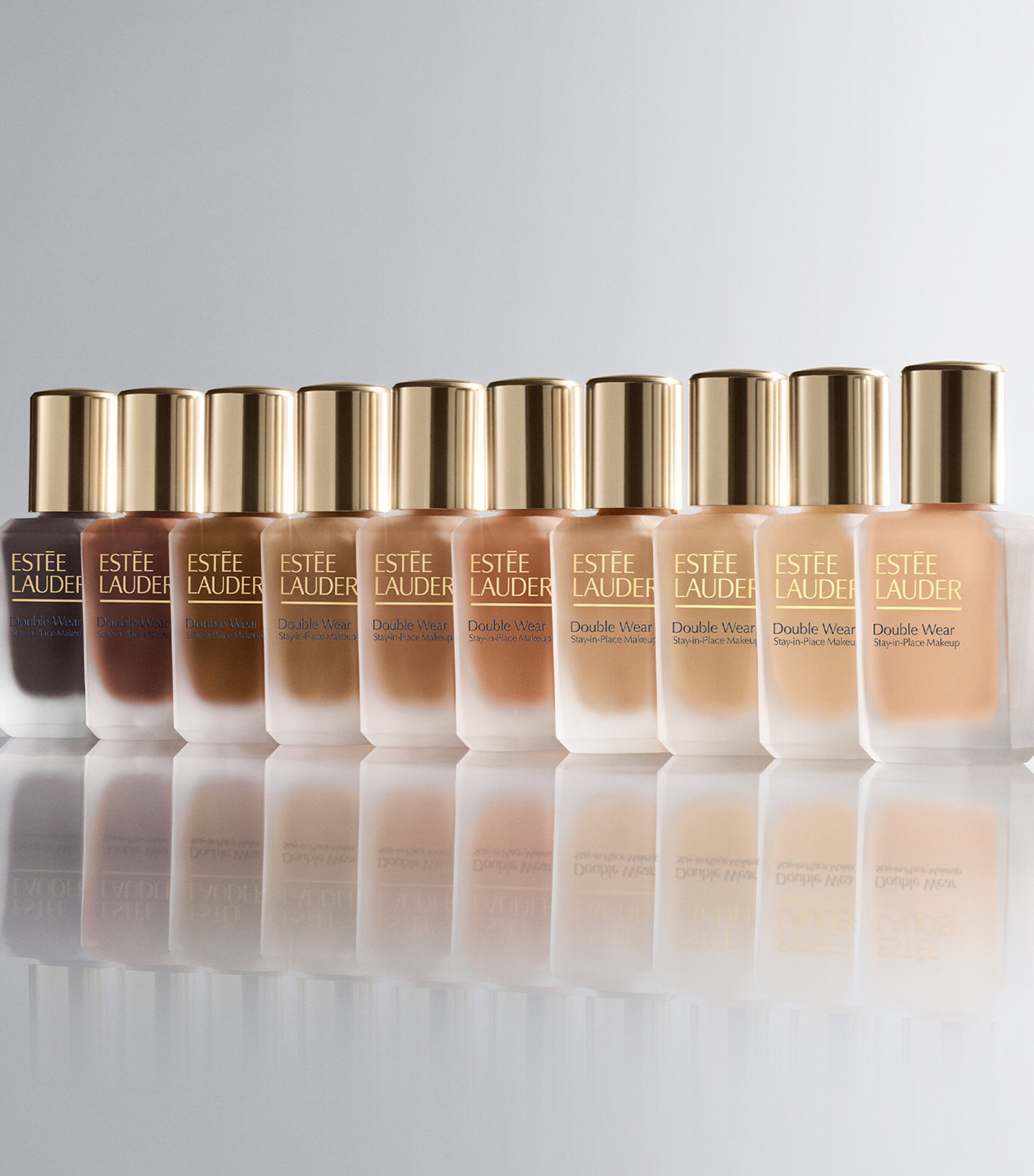 Estée Lauder Double Wear Longwear Matte Foundation SPF 10 Warm Vanilla Image 4