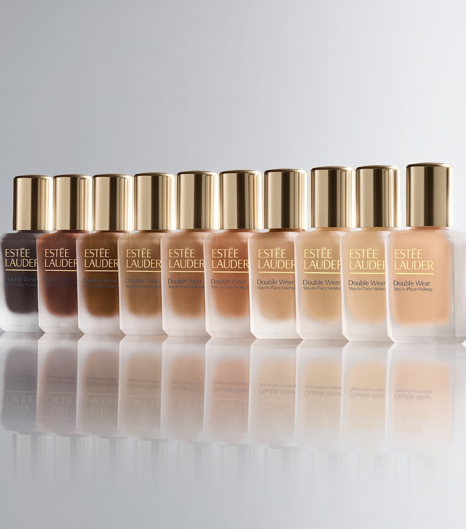 Estée Lauder Double Wear Longwear Matte Foundation SPF 10 Warm Vanilla Image 4
