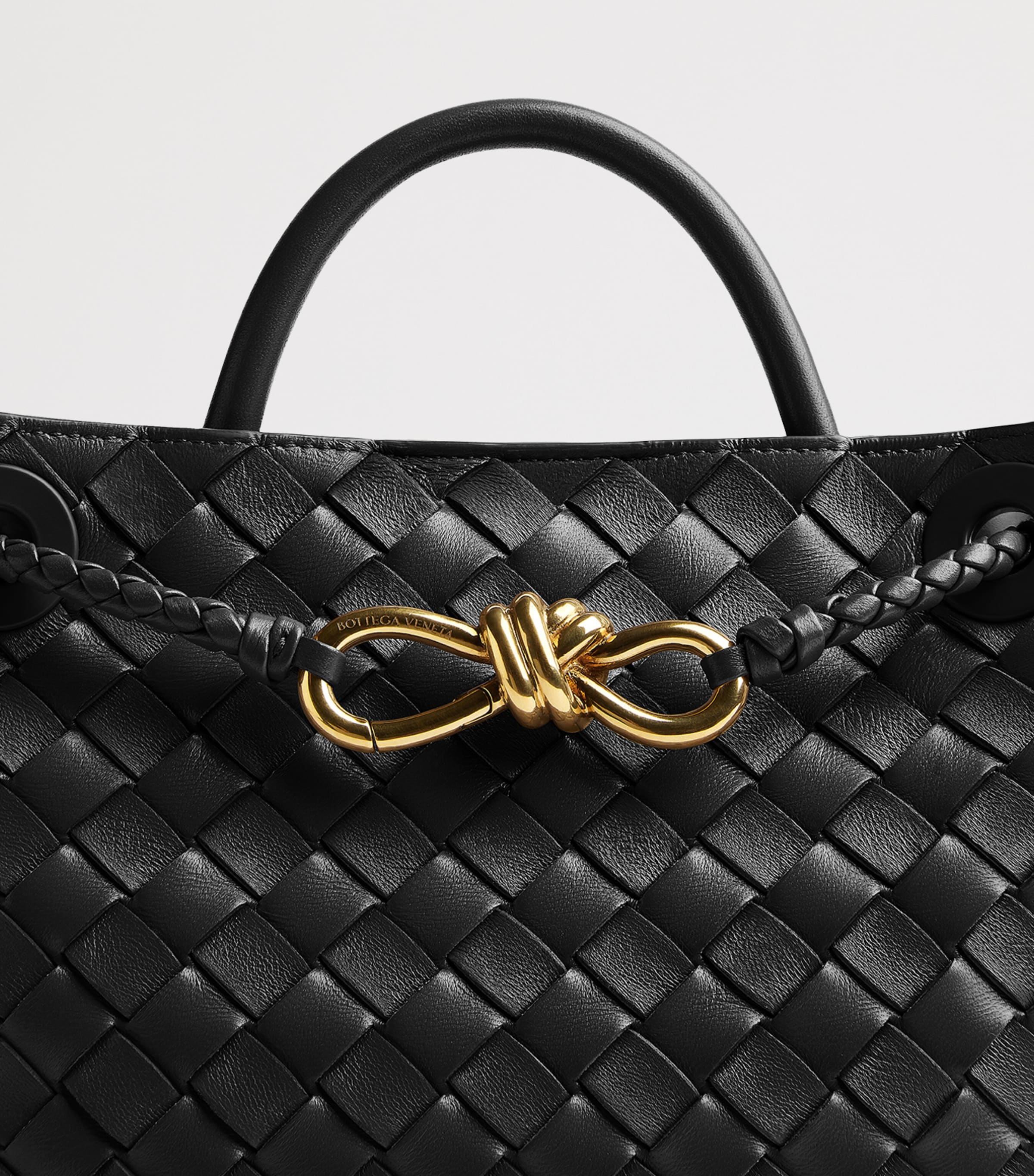 Small Leather Andiamo Top-Handle Bag BLACK-M BRASS-BLACK Image 8