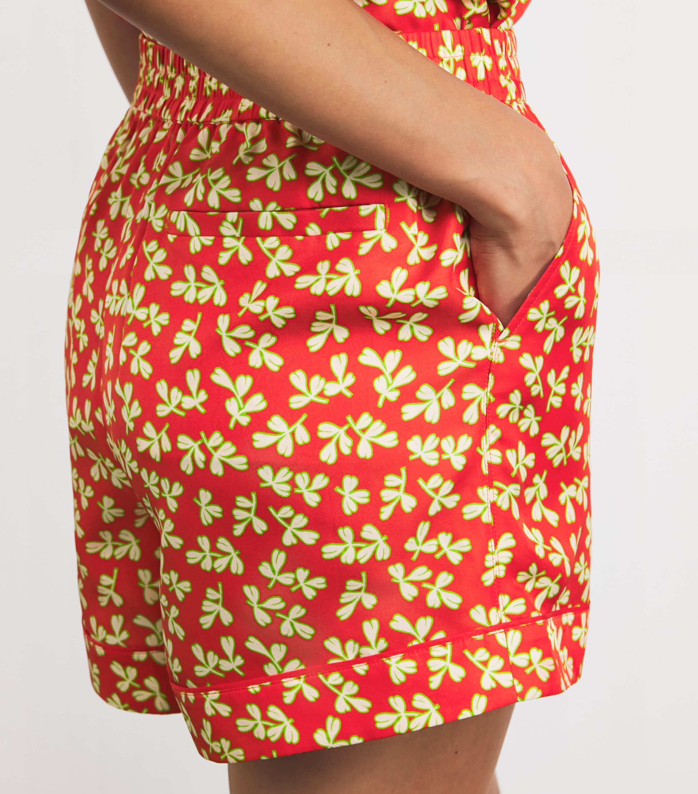 Silk Leaf Print Shorts RED LITTLE LEAVES Image 6