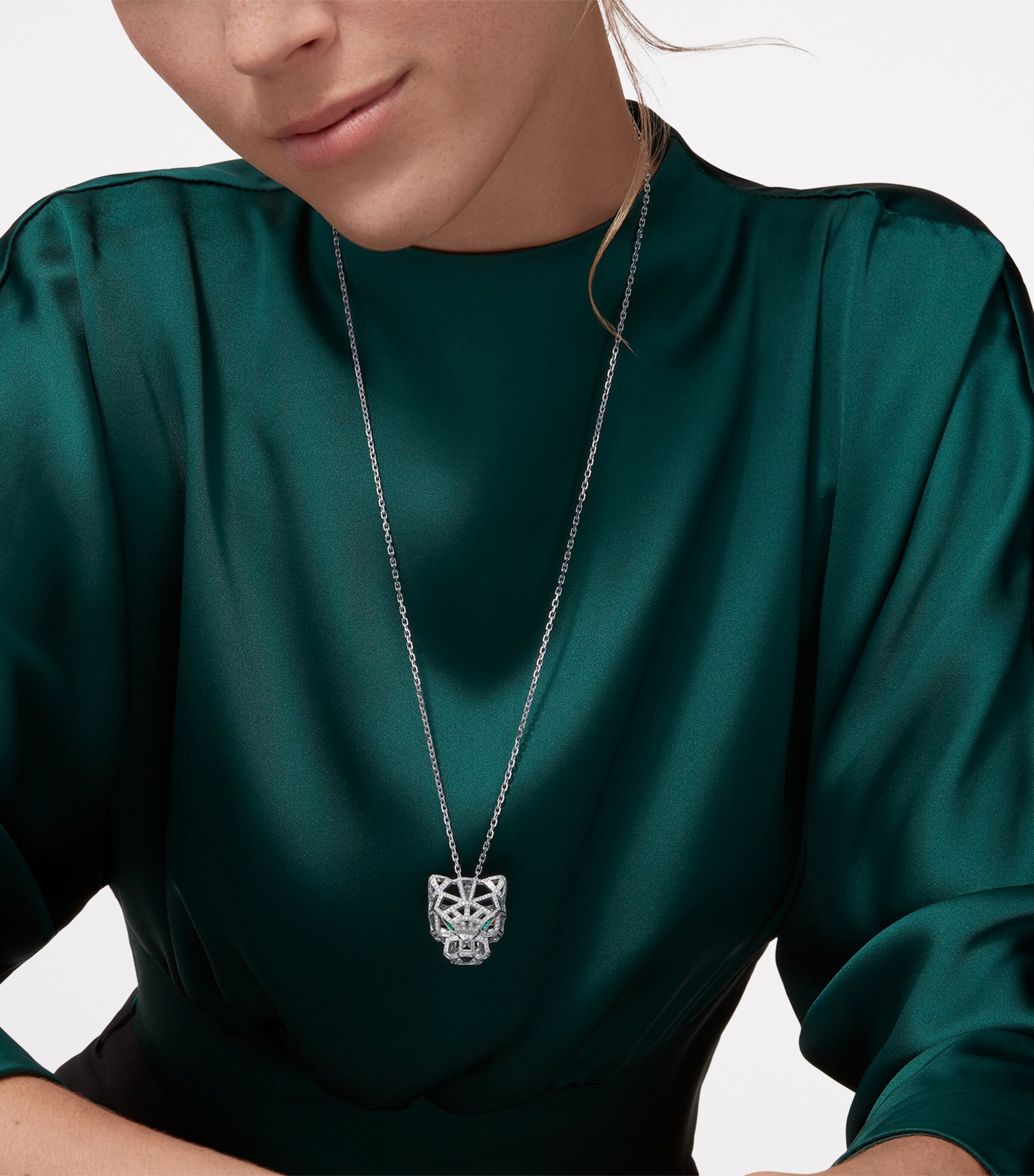 White Gold, Diamond, Emerald and Onyx Panthère de Cartier Necklace WHITE GOLD Image 7