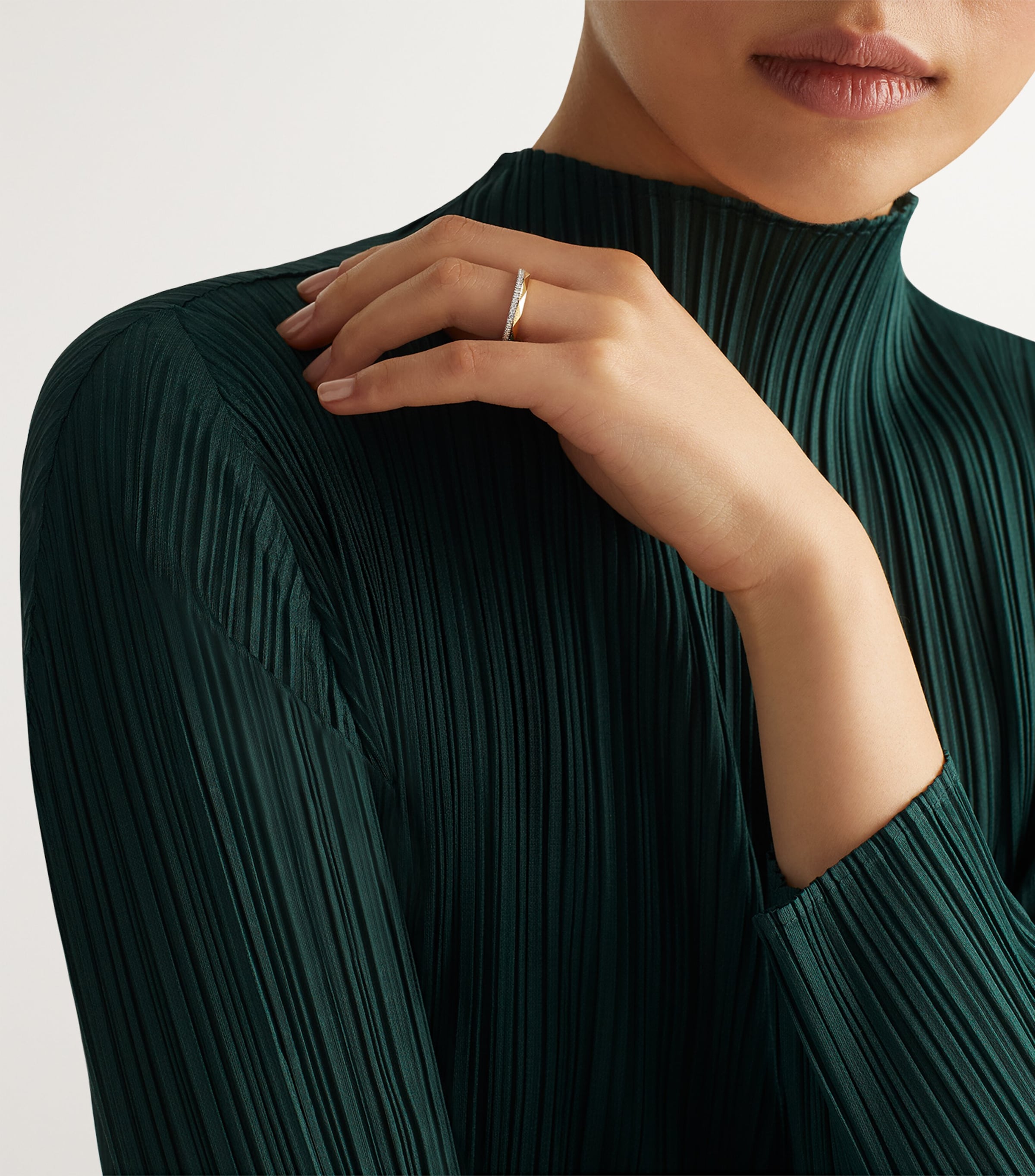 Yellow Gold and Diamond Laurence Graff Signature Ring GOLD Image 2