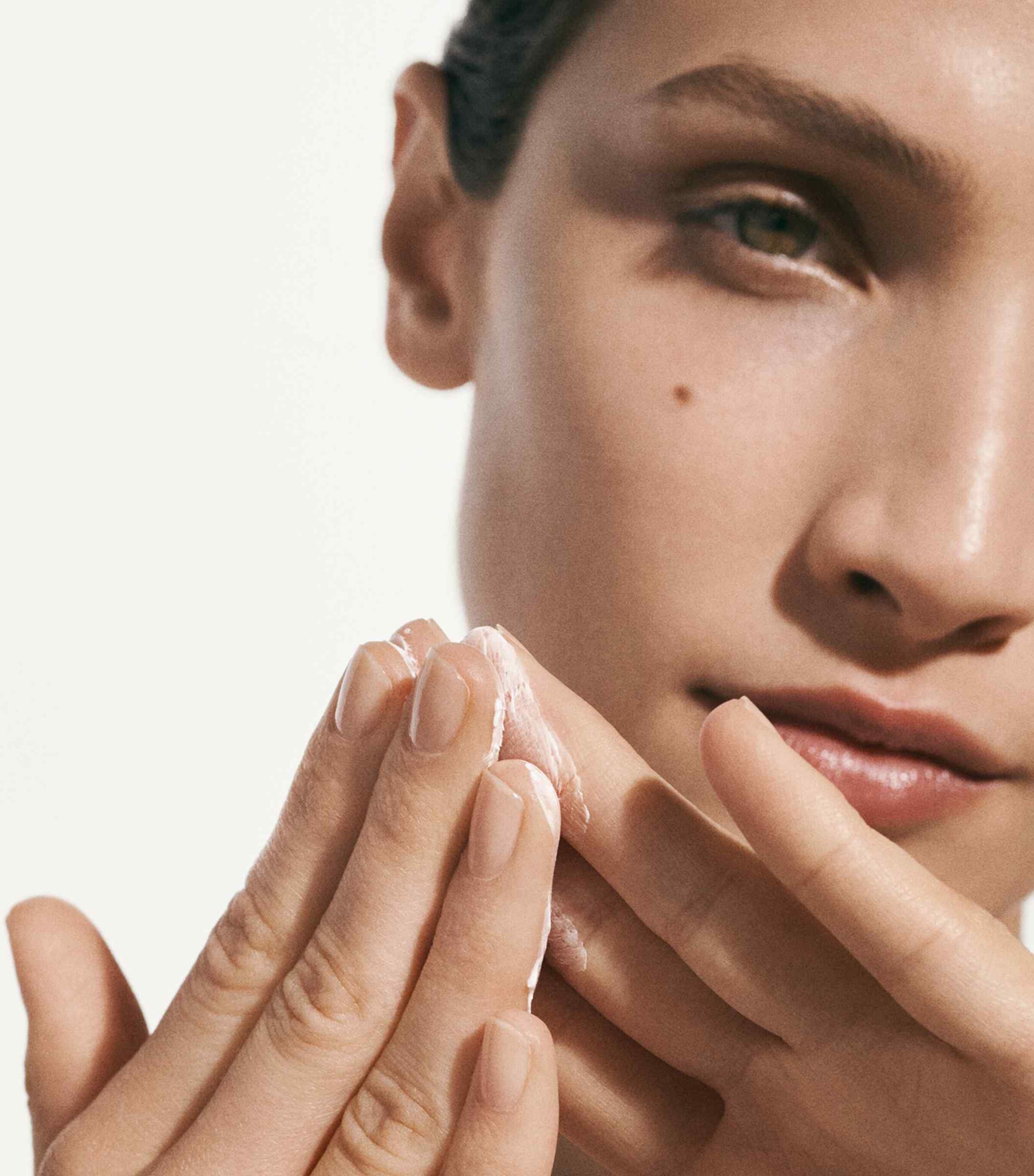 175 Anniversary Edition Crème de la Mer Moisturizing Cream (100ml) NO COLOUR Image 6