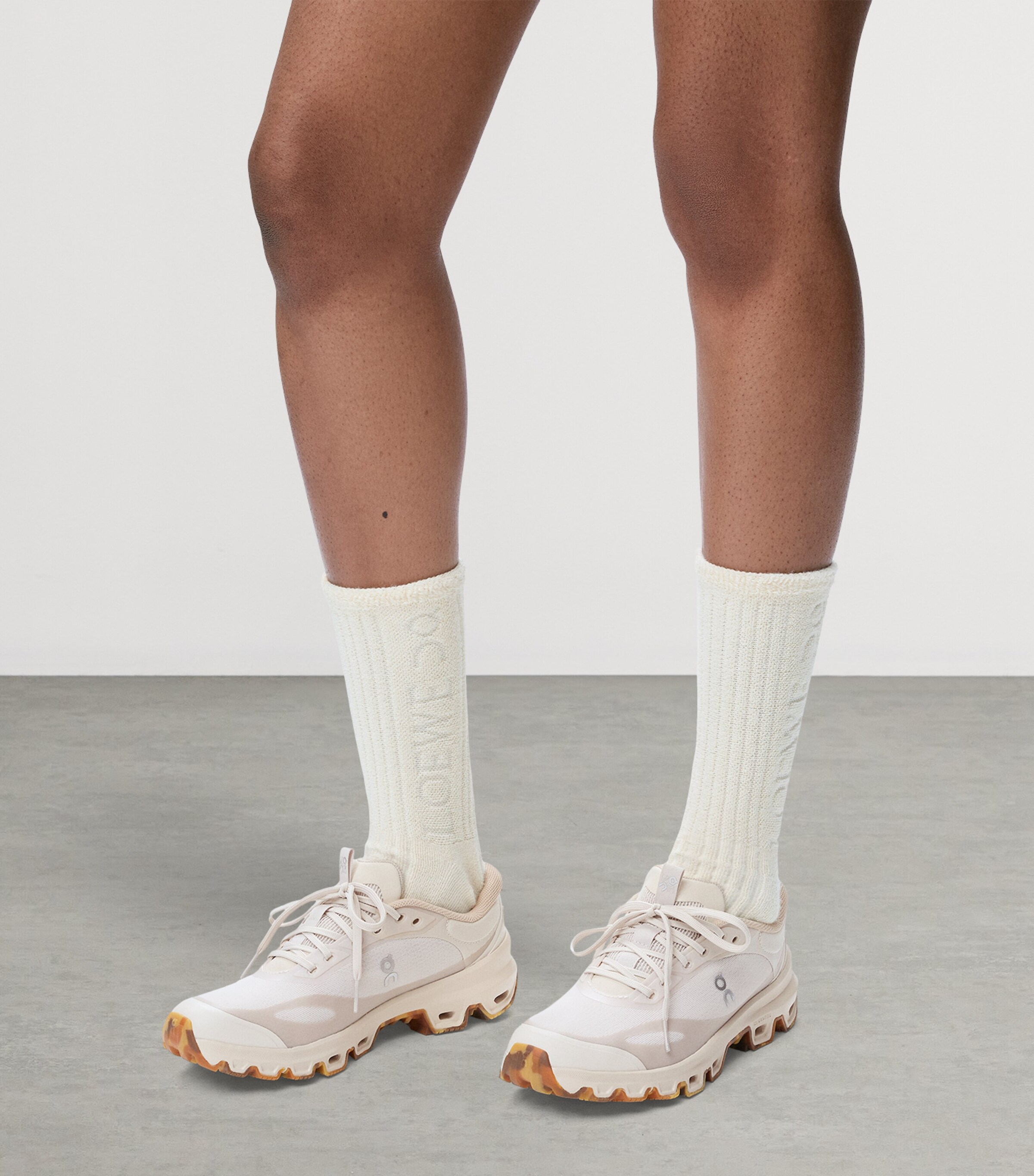 LOEWE x On Cloudventure 2.0 Trainers Sand Image 2