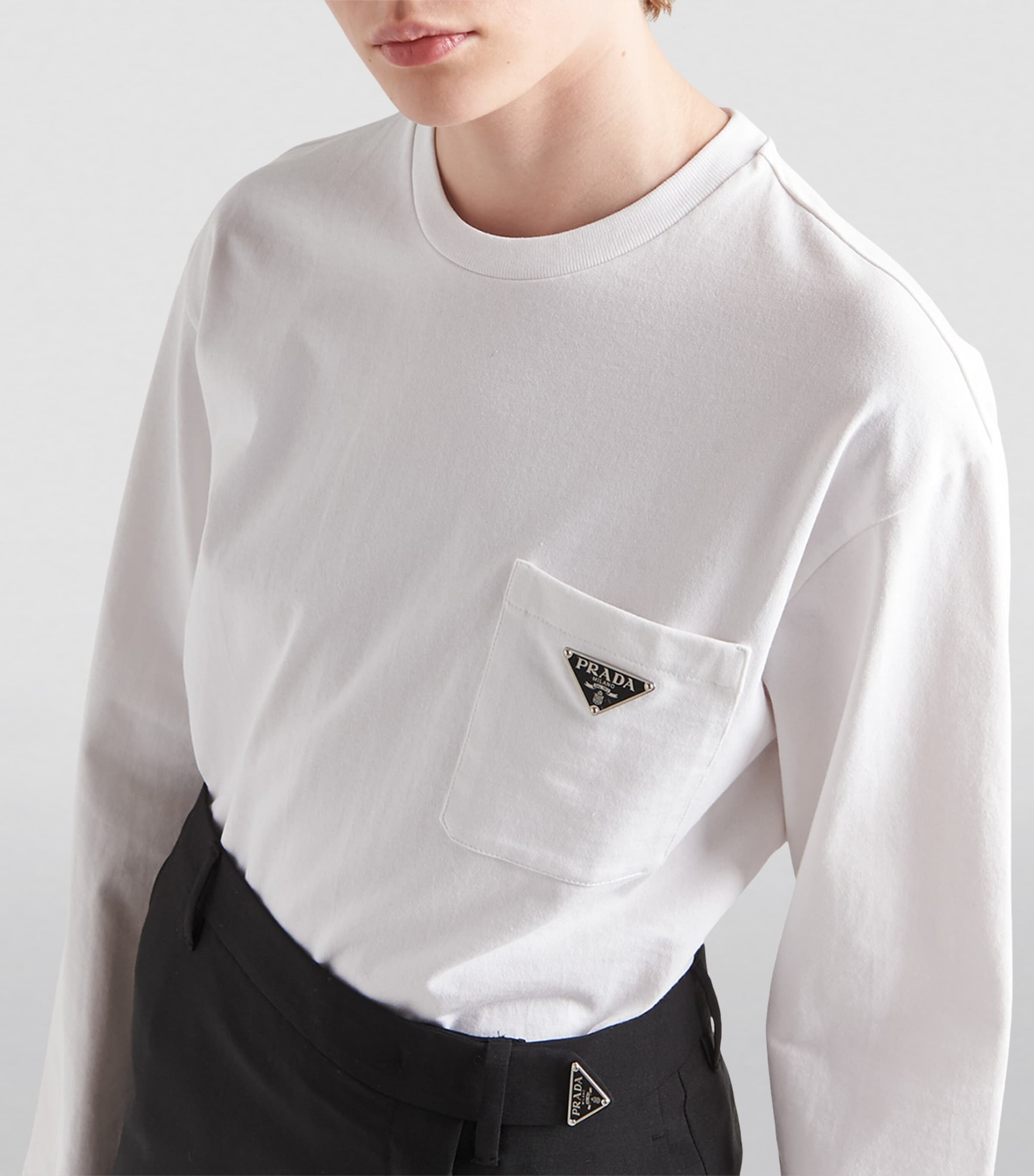 トップス PRADA Triangle Logo Long Sleeve Tee Prada Long-Sleeved Cotton T-Shirt in Blue for Men | Lyst