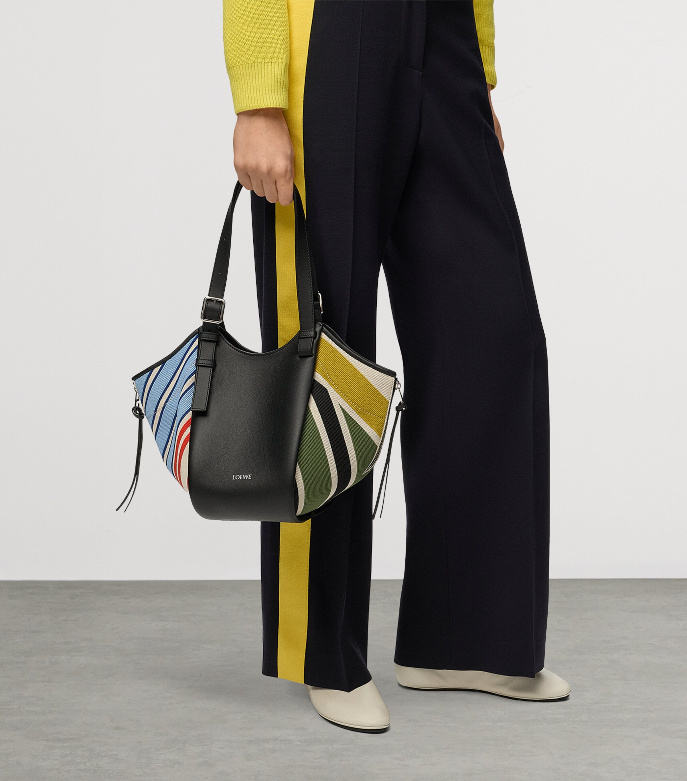LOEWE Medium Canvas Hammock Flip Tote Bag Ecru/multicolor Image 9