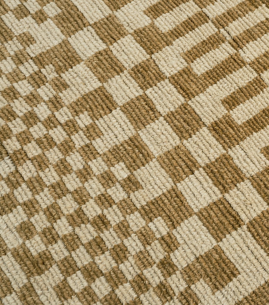 The Rug Company x Paul Smith Wool Axis Sand Runner (300cm x 85cm) Beige Image 3