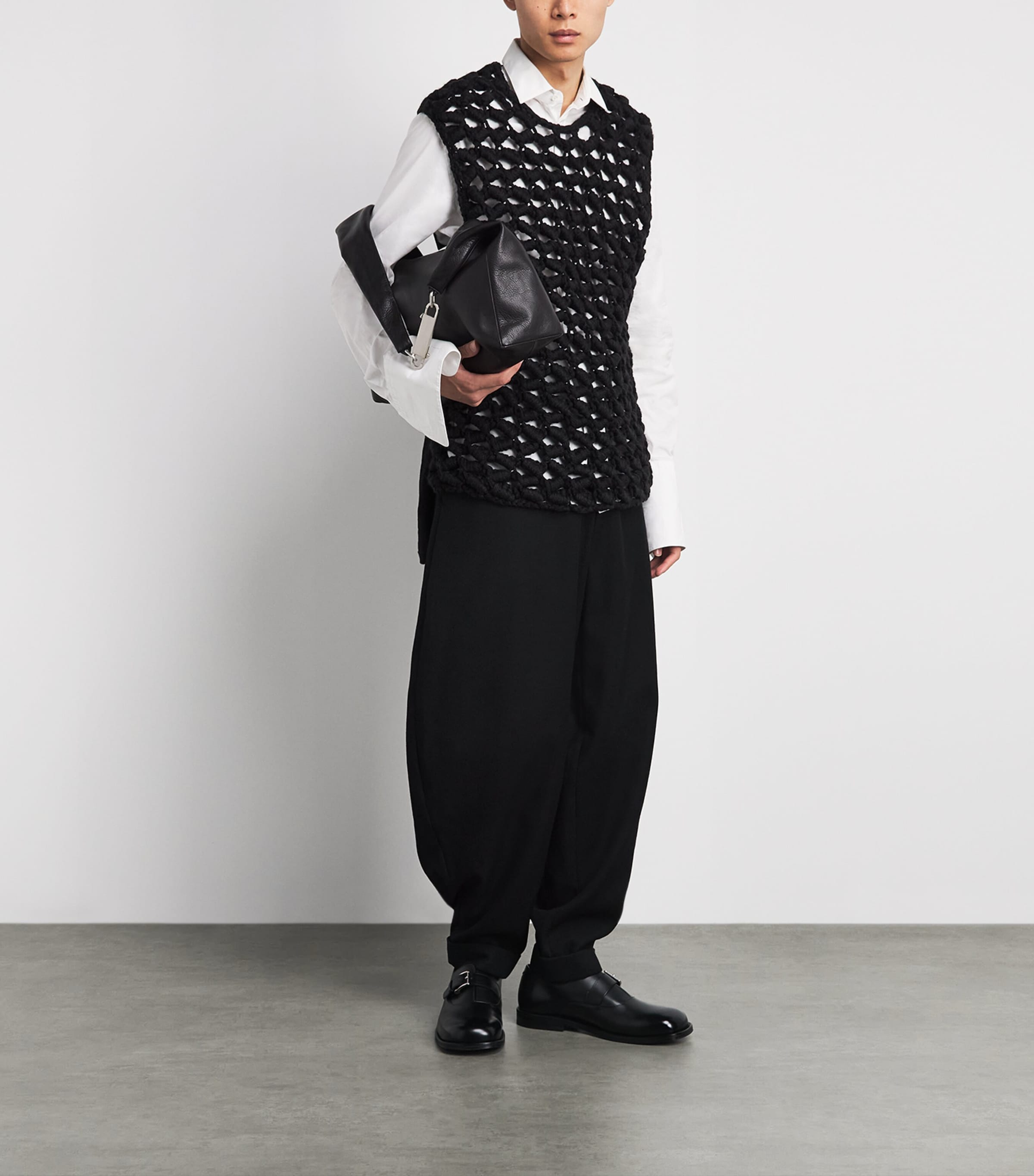 Comme Des Garçons Mens Wool-Blend Crochet Sweater Vest Black X Black Image 2