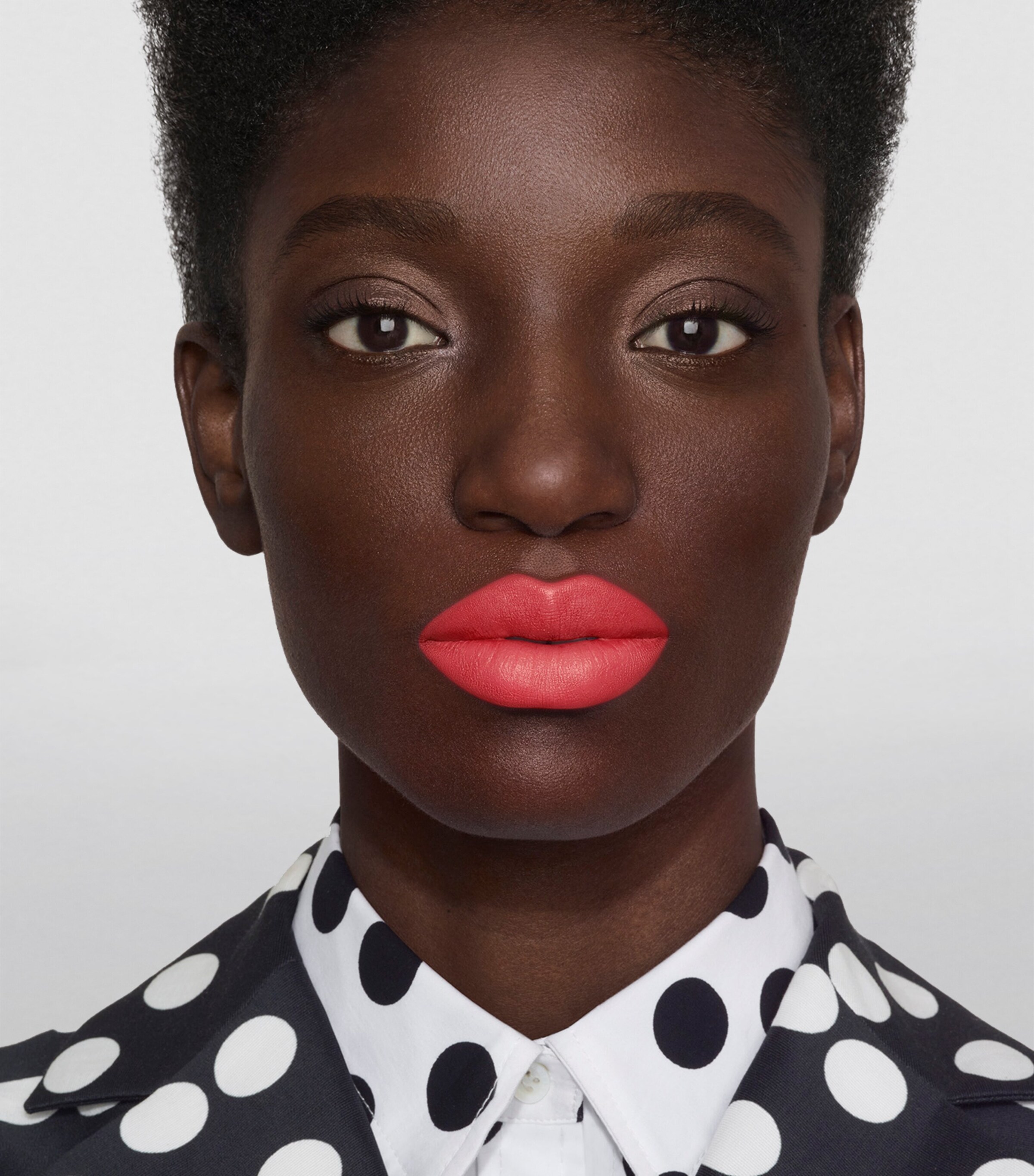 Carolina Herrera Nude Couture Blur Matte Lipstick Refill Pink Image 8