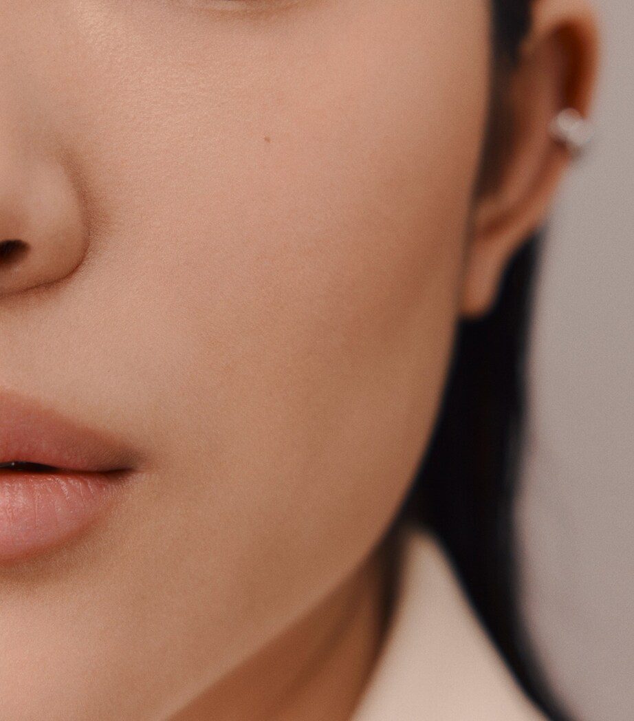 HERMÈS Plein Air Luminous Matte Skincare Foundation Sépia Image 10