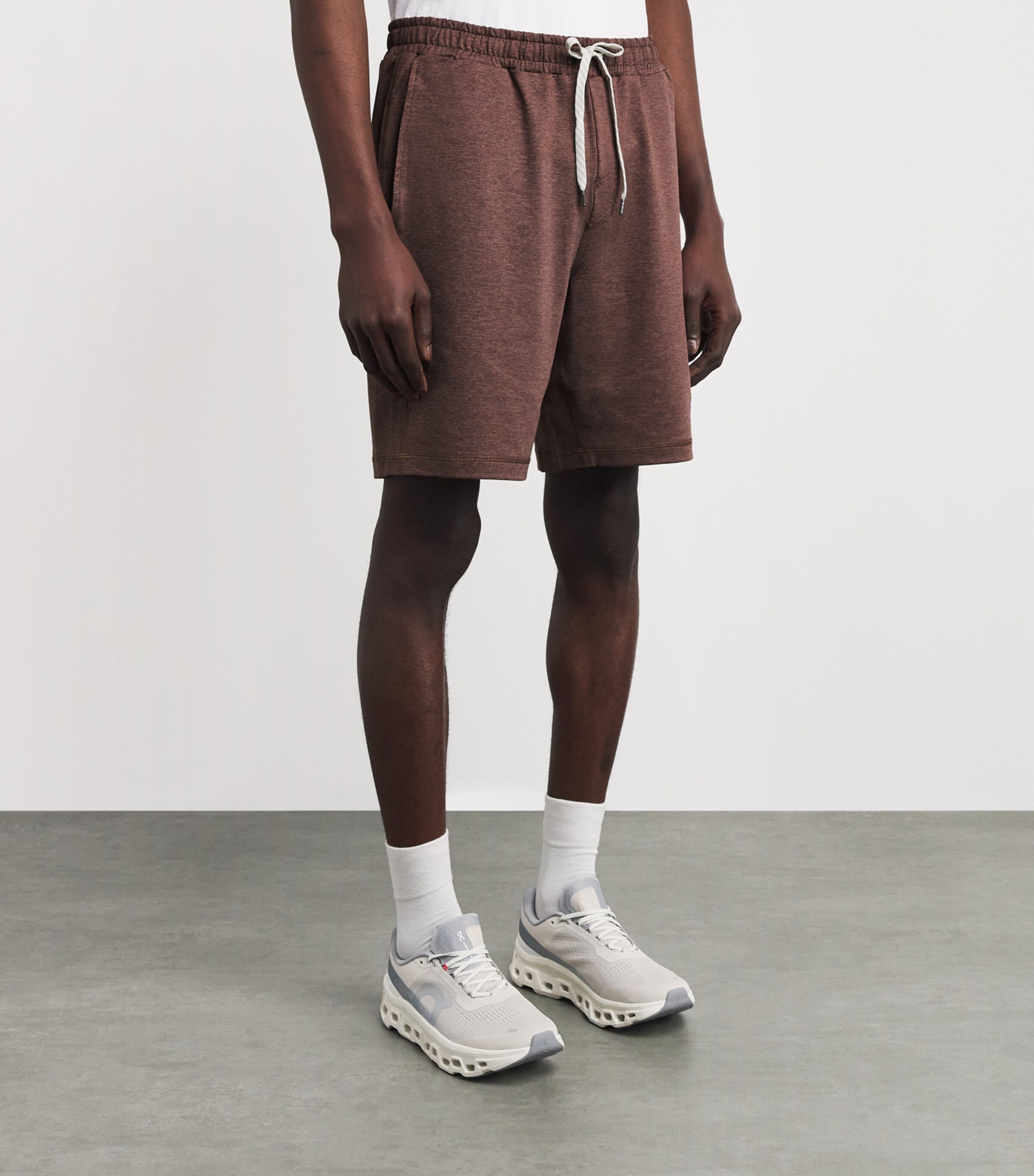 VUORI Mens Sunday Performance Shorts Sah Sable Heather Image 4