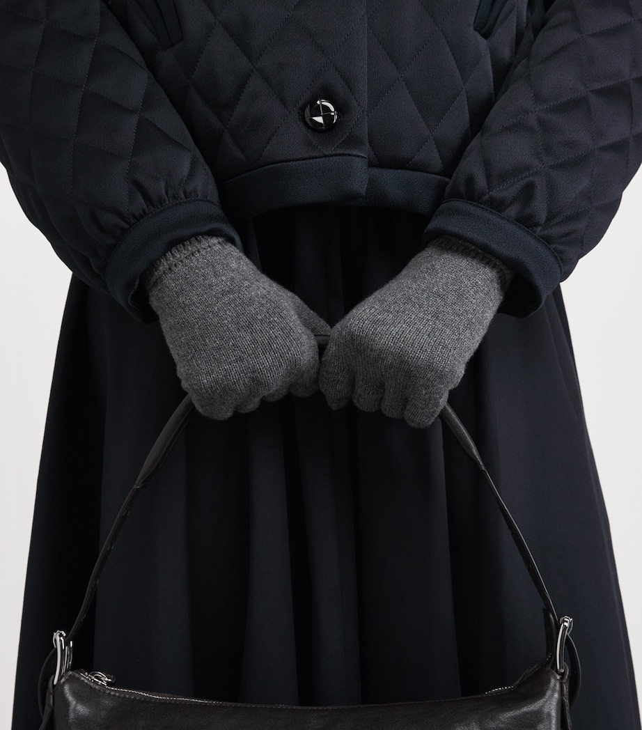 Johnstons Of Elgin Cashmere Hat and Gloves Gift Set Mid Grey Image 4
