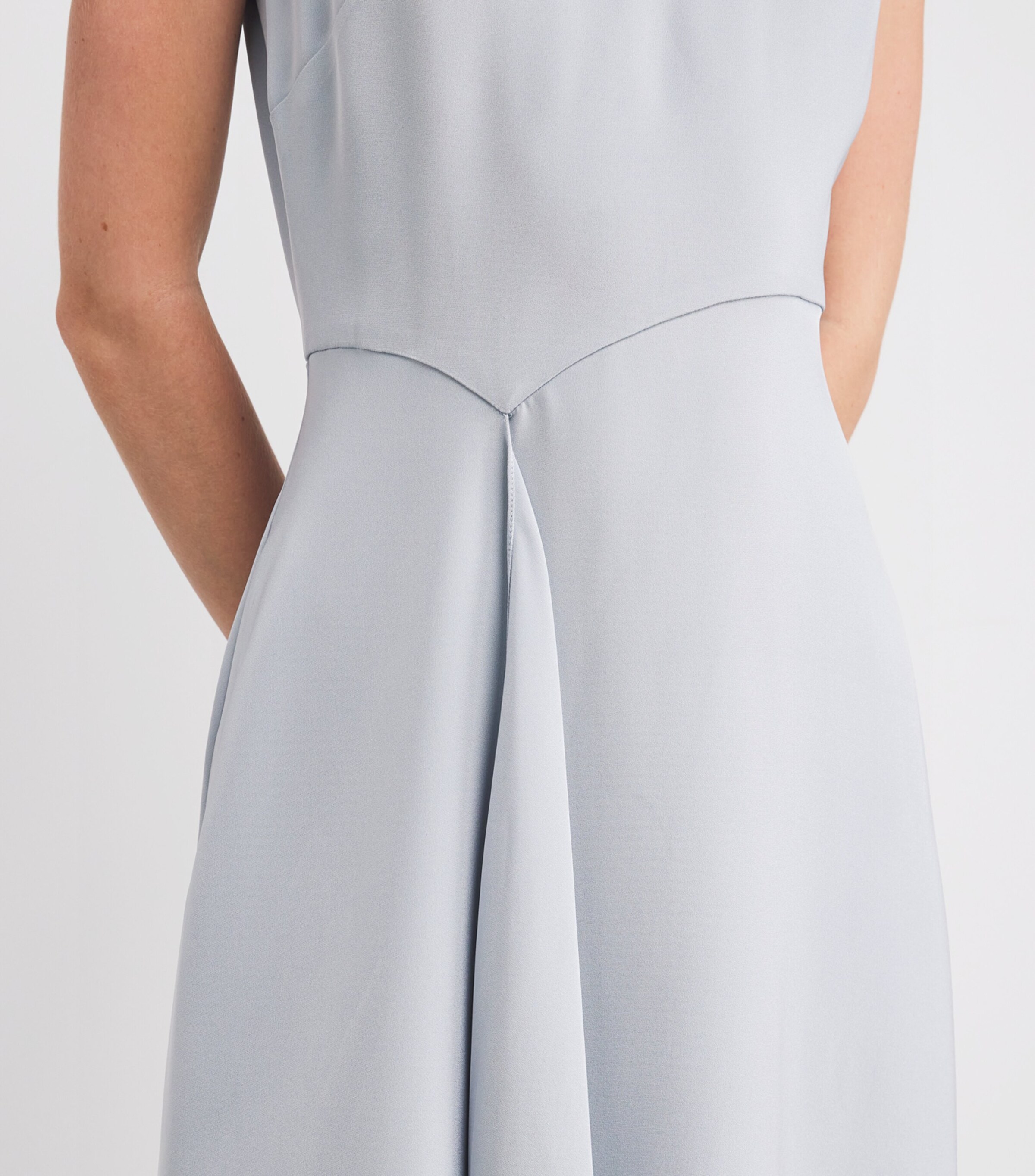 Silk Crepe Lynn Midi Dress ICBLU ICE BLUE Image 4