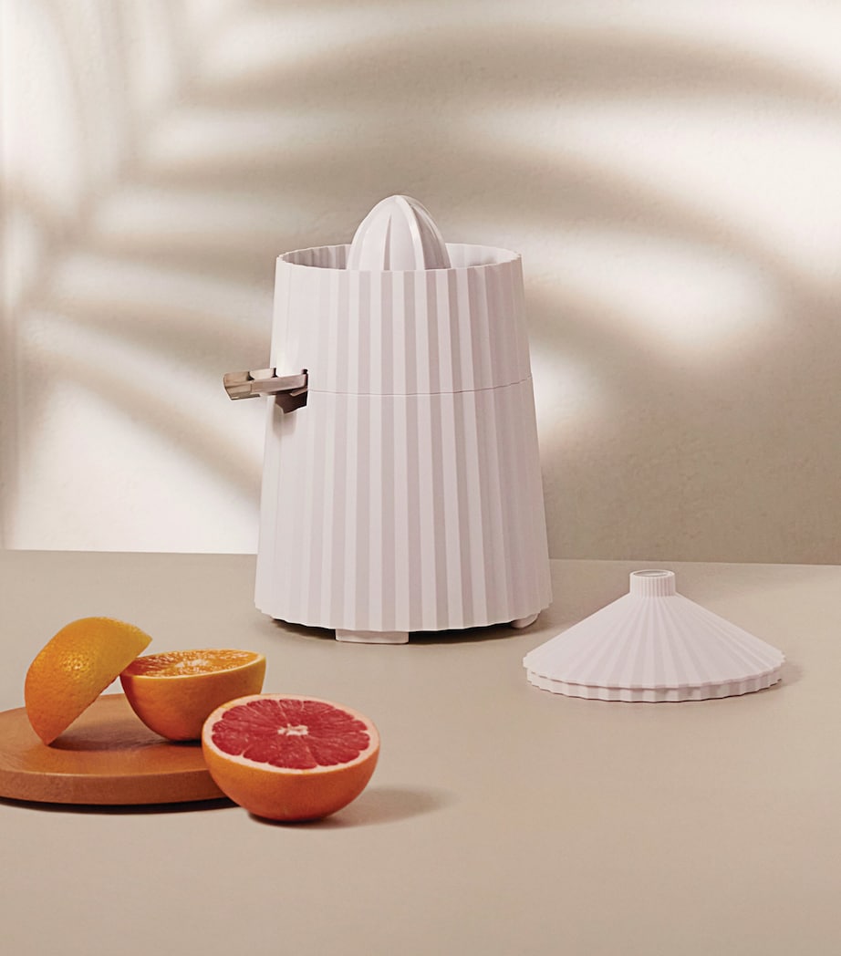 Plissé Electric Citrus Squeezer WHITE Image 2