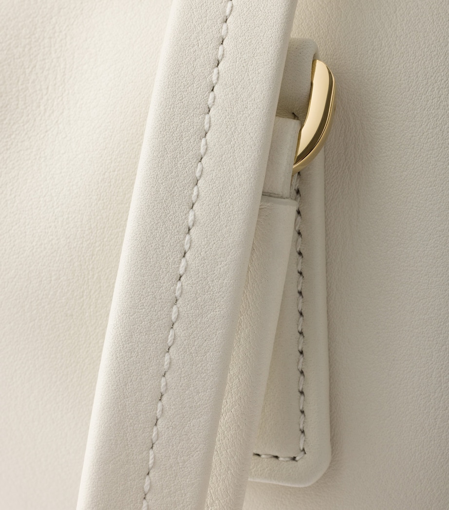 Medium Leather Top-Handle Bag F0009 Image 3