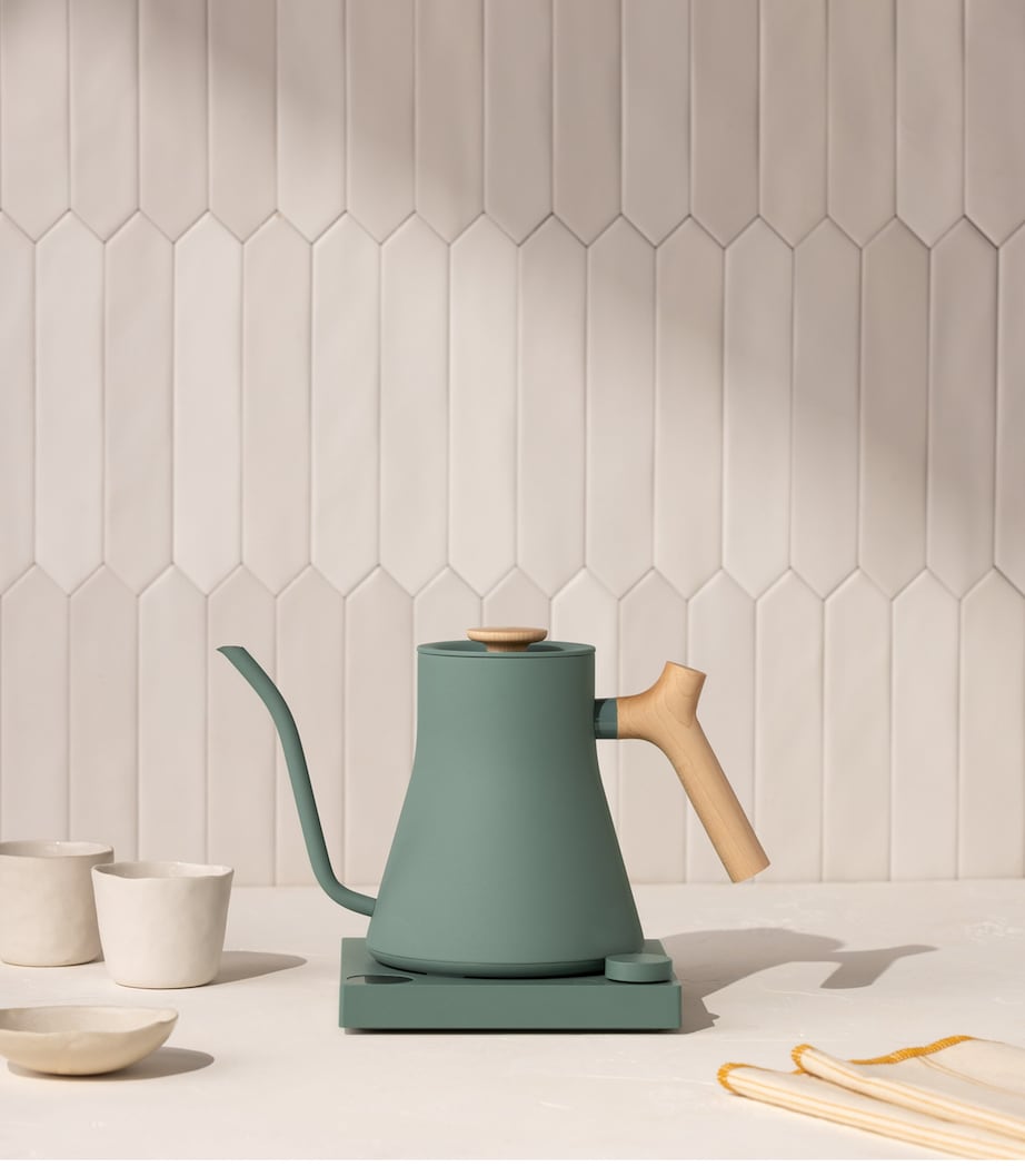 Stagg EKG Pro Electric Kettle SMOKE GREEN + MAPLE Image 15